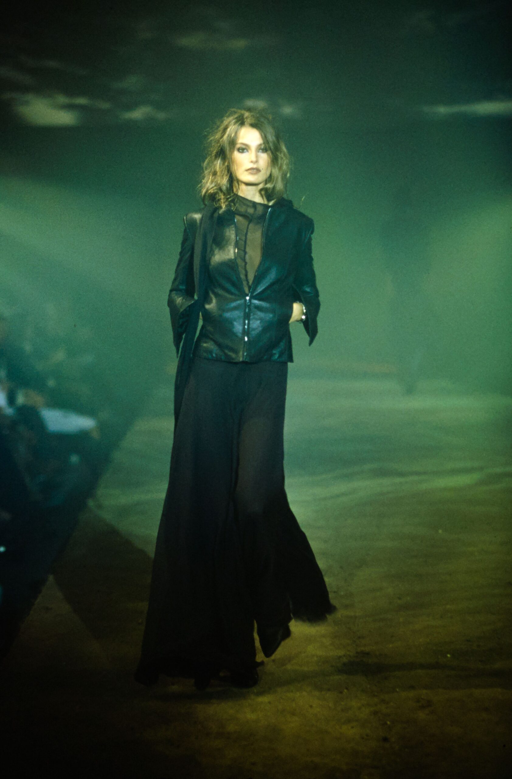 Olivier Theyskens S/S 00 Look 25