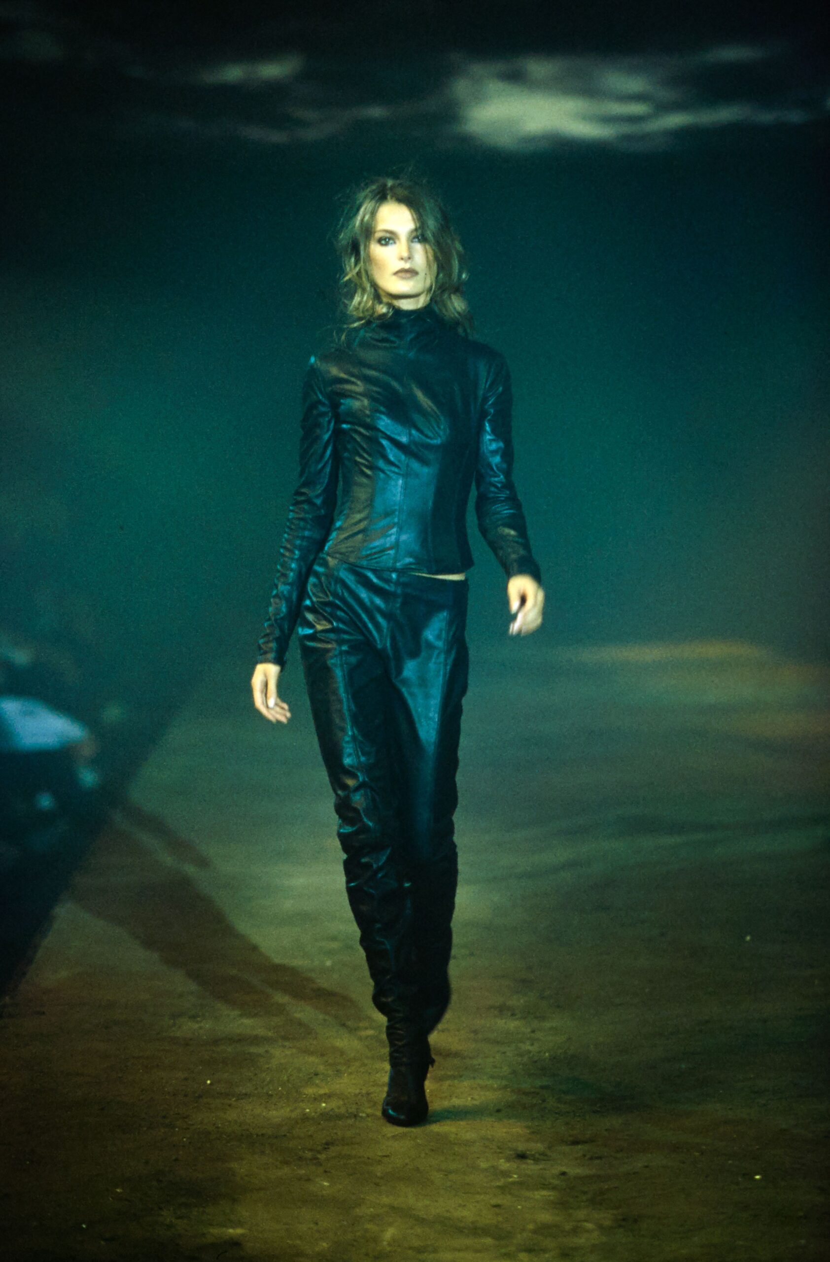 Olivier Theyskens S/S 00 Look 26