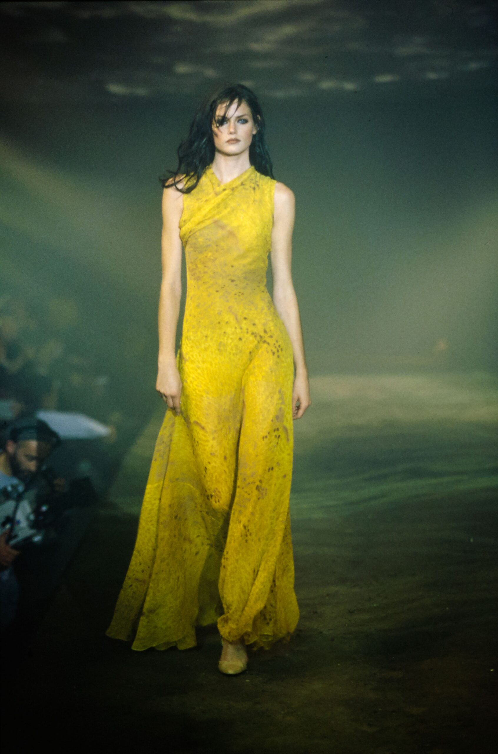 Olivier Theyskens S/S 00 Look 34