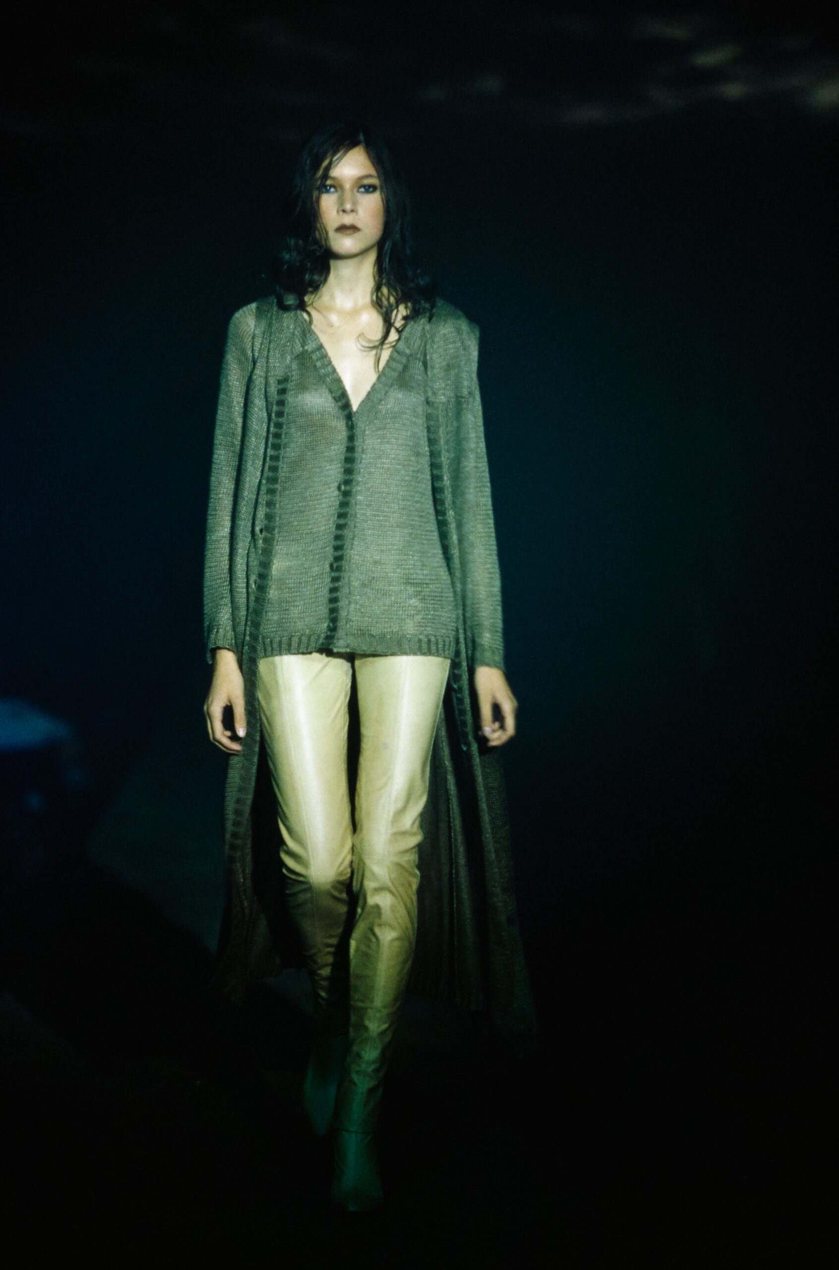 Olivier Theyskens S/S 00 Look 37