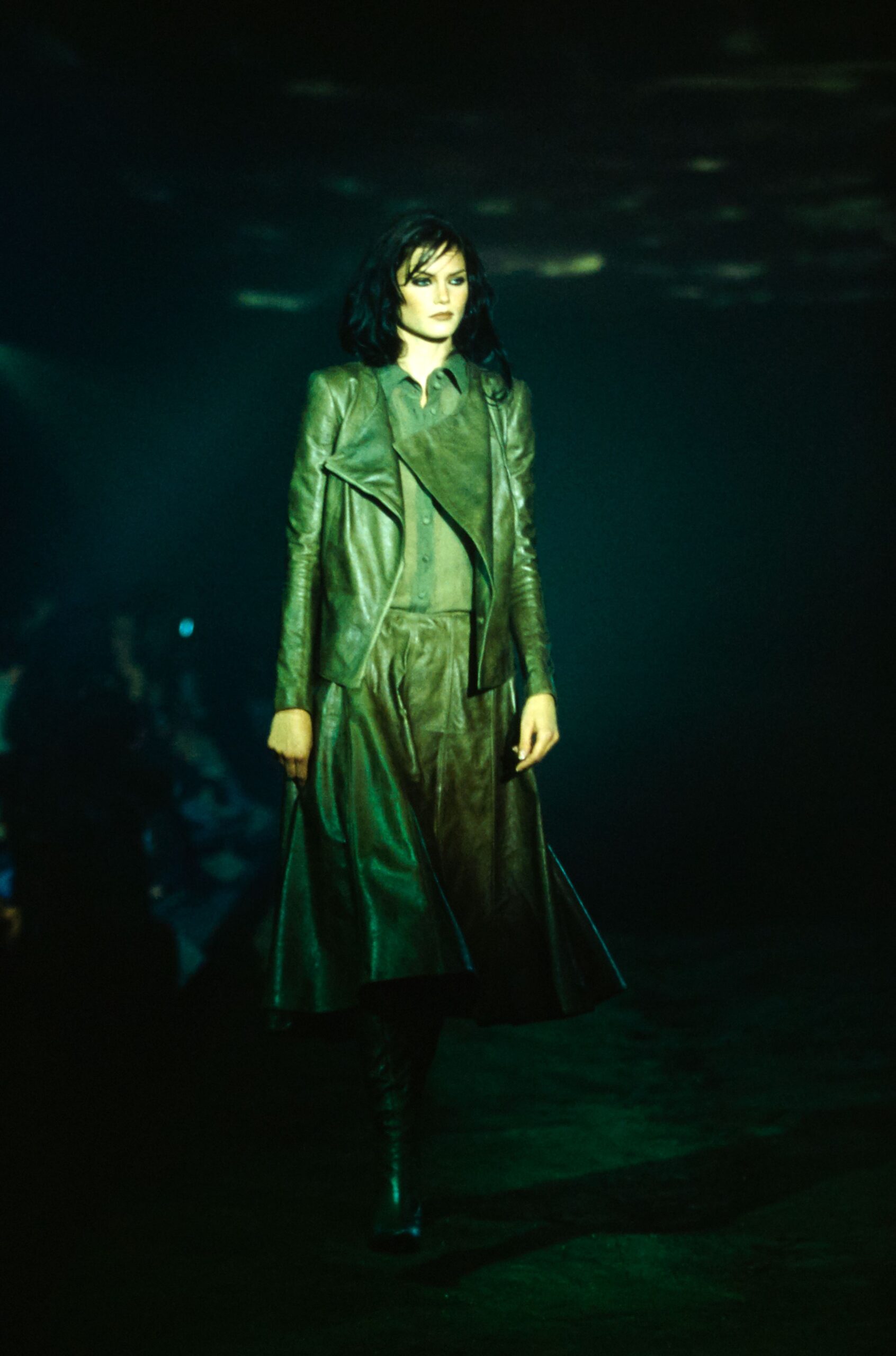 Olivier Theyskens S/S 00 Look 43