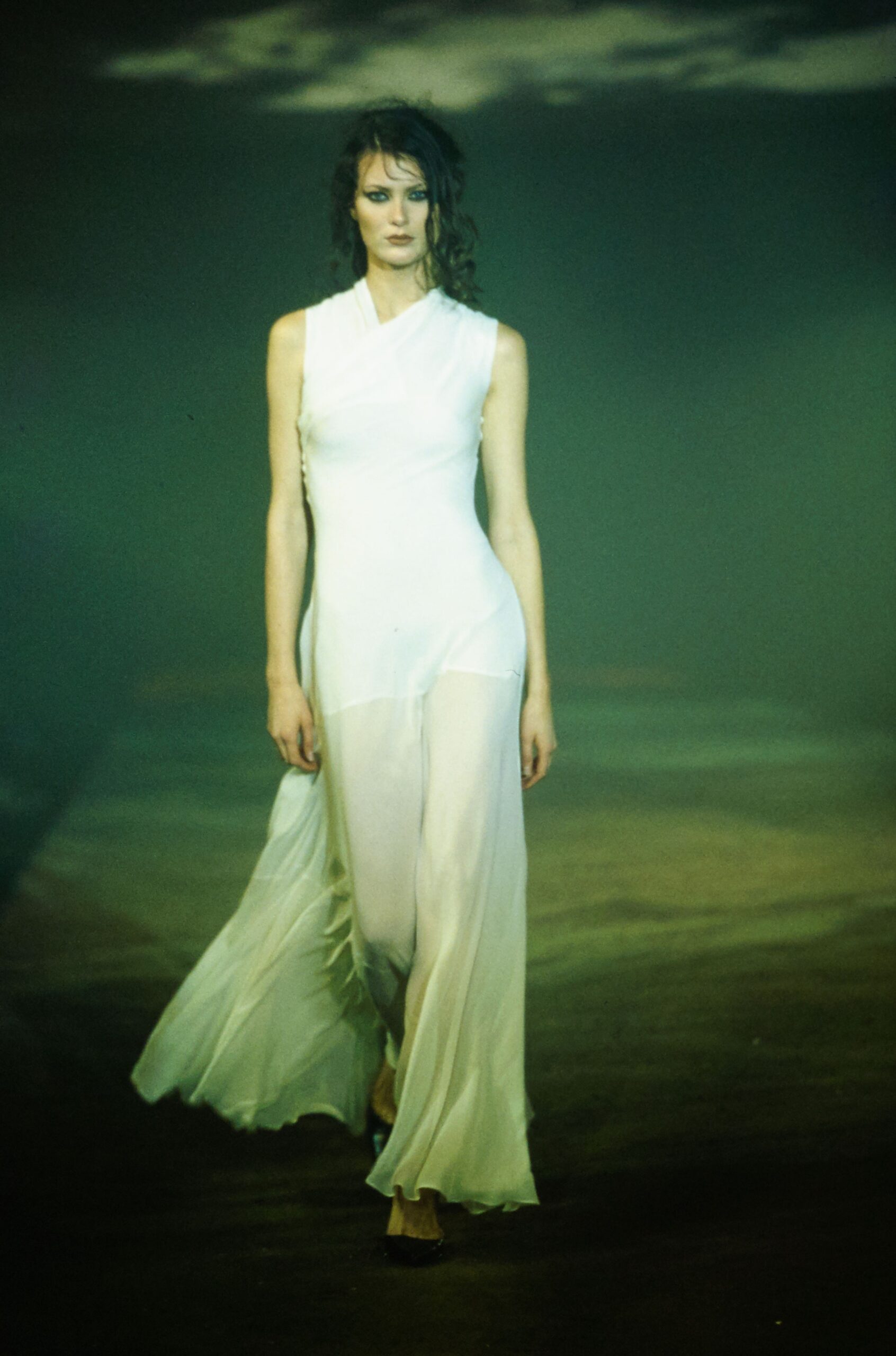 Olivier Theyskens S/S 00 Look 46