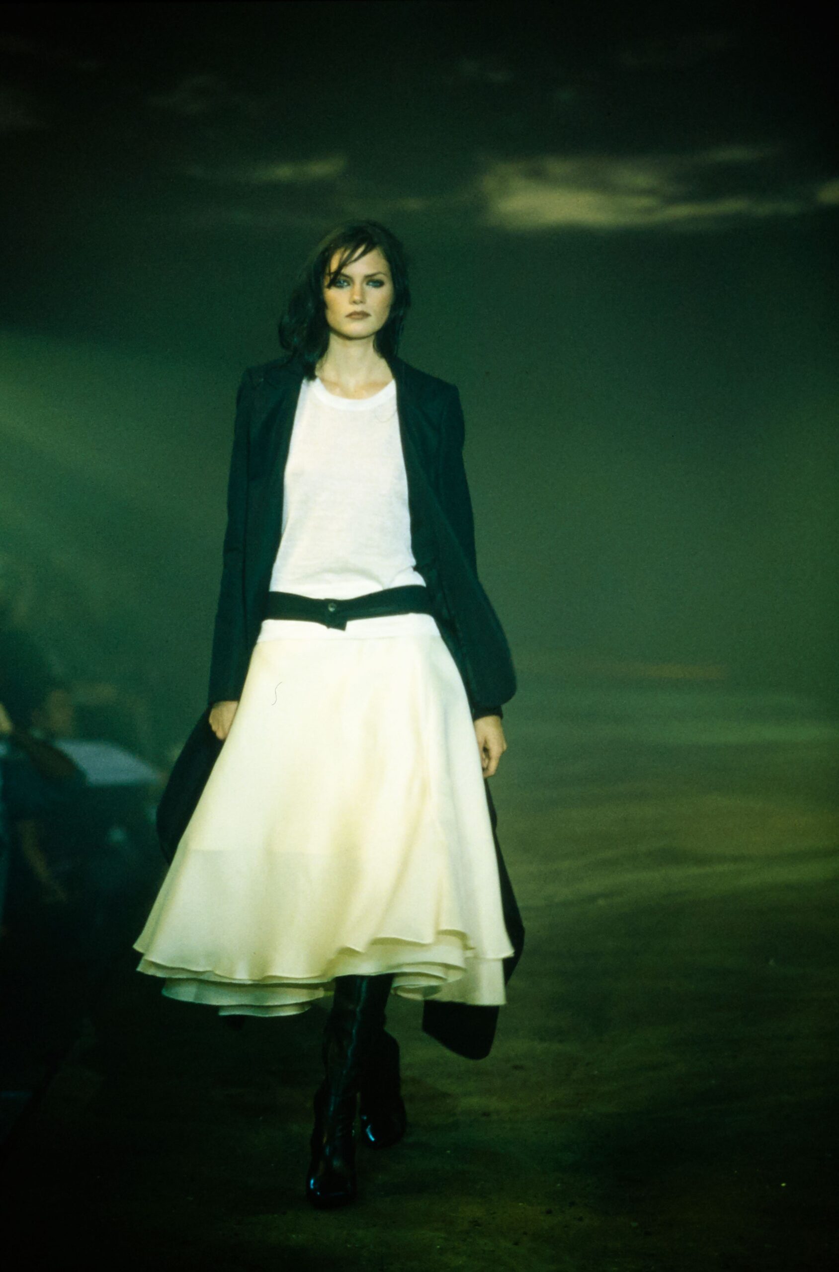 Olivier Theyskens S/S 00 Look 57