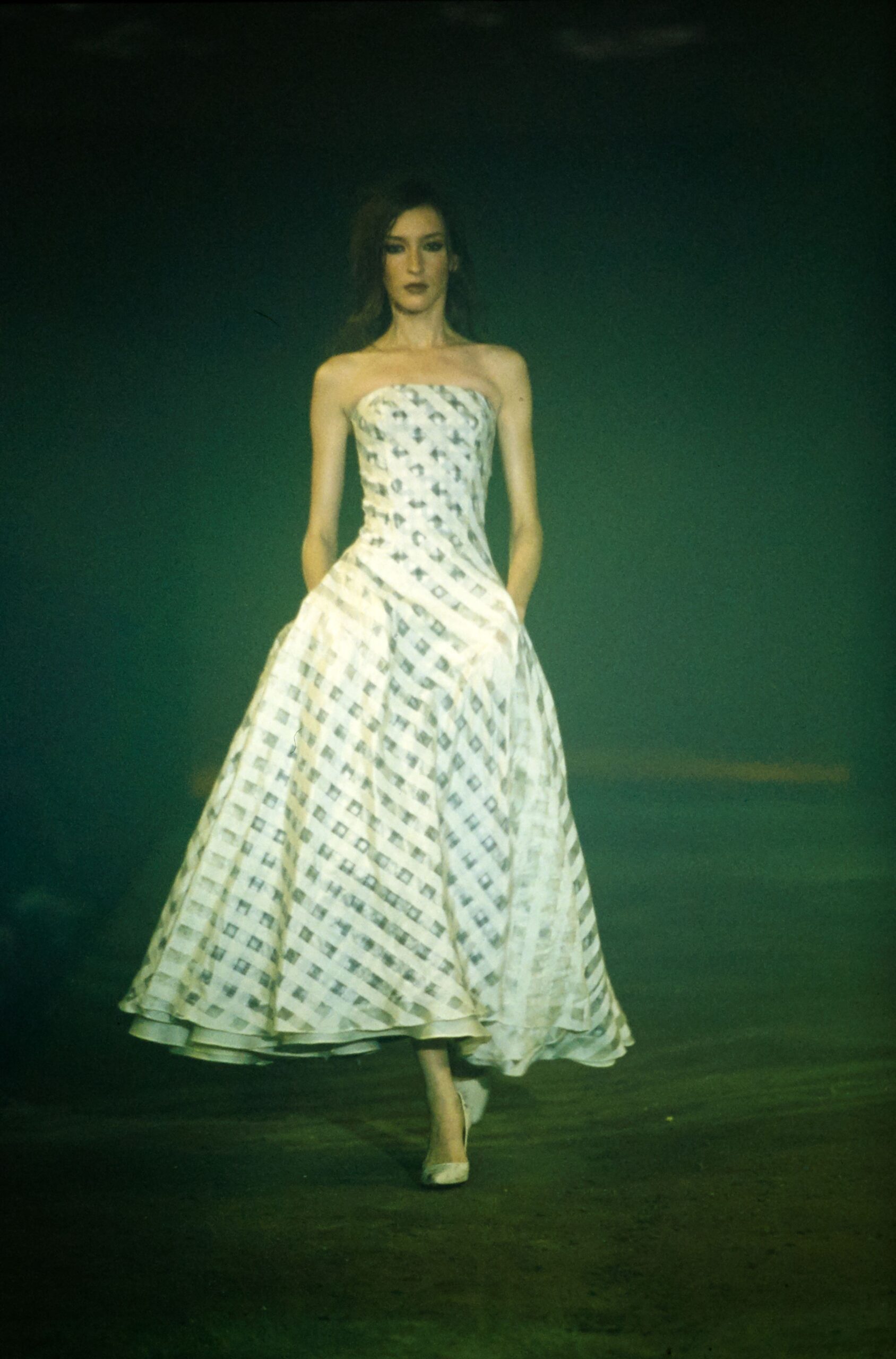 Olivier Theyskens S/S 00 Look 58