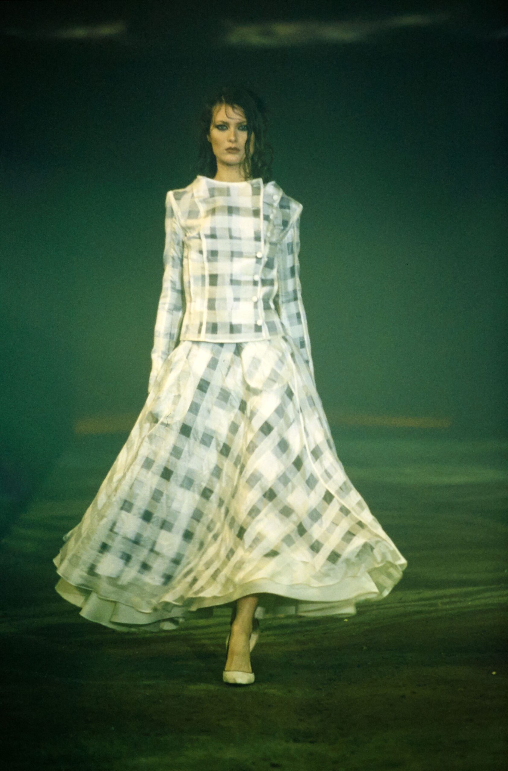 Olivier Theyskens S/S 00 Look 59