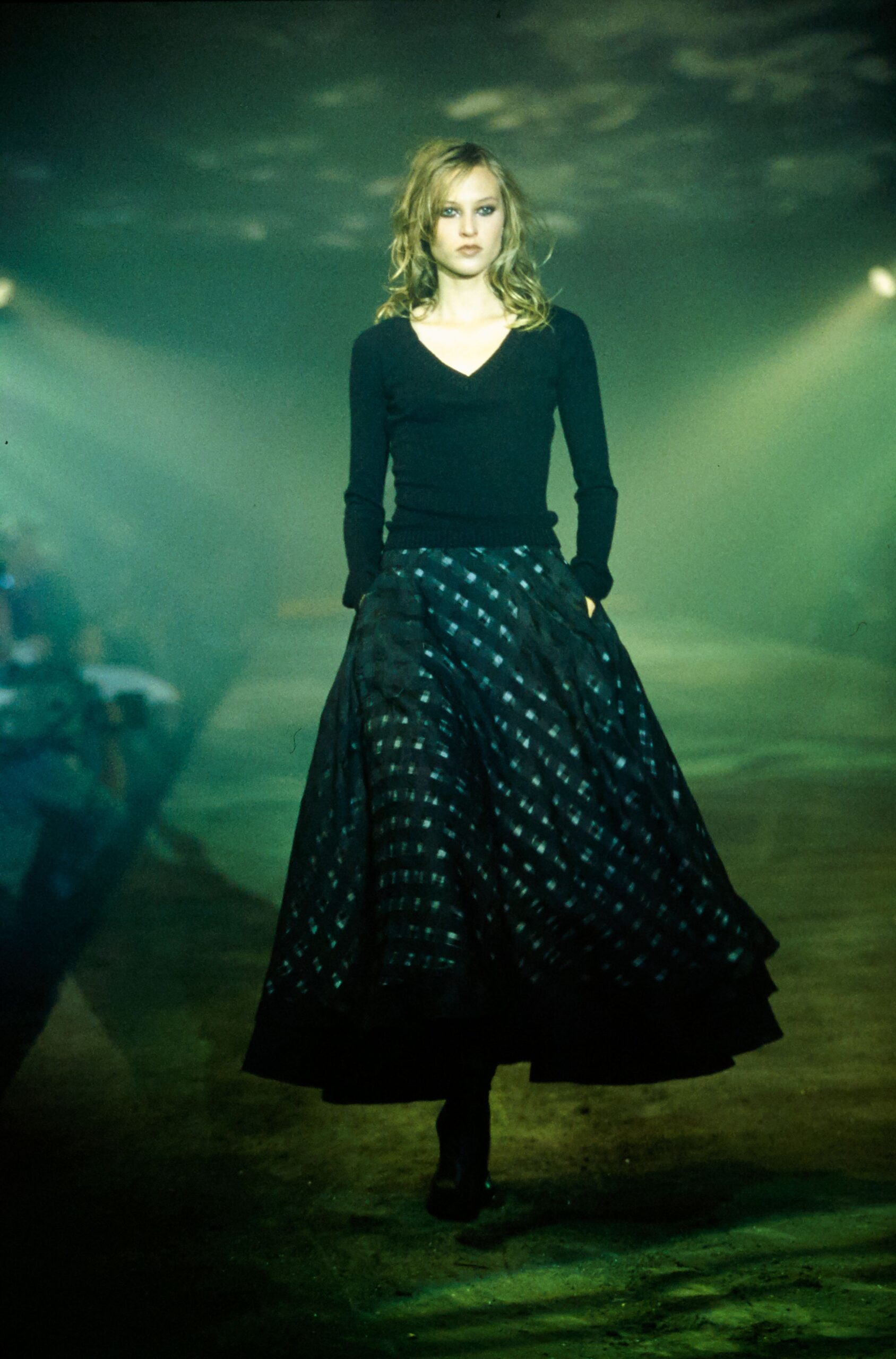 Olivier Theyskens S/S 00 Look 60