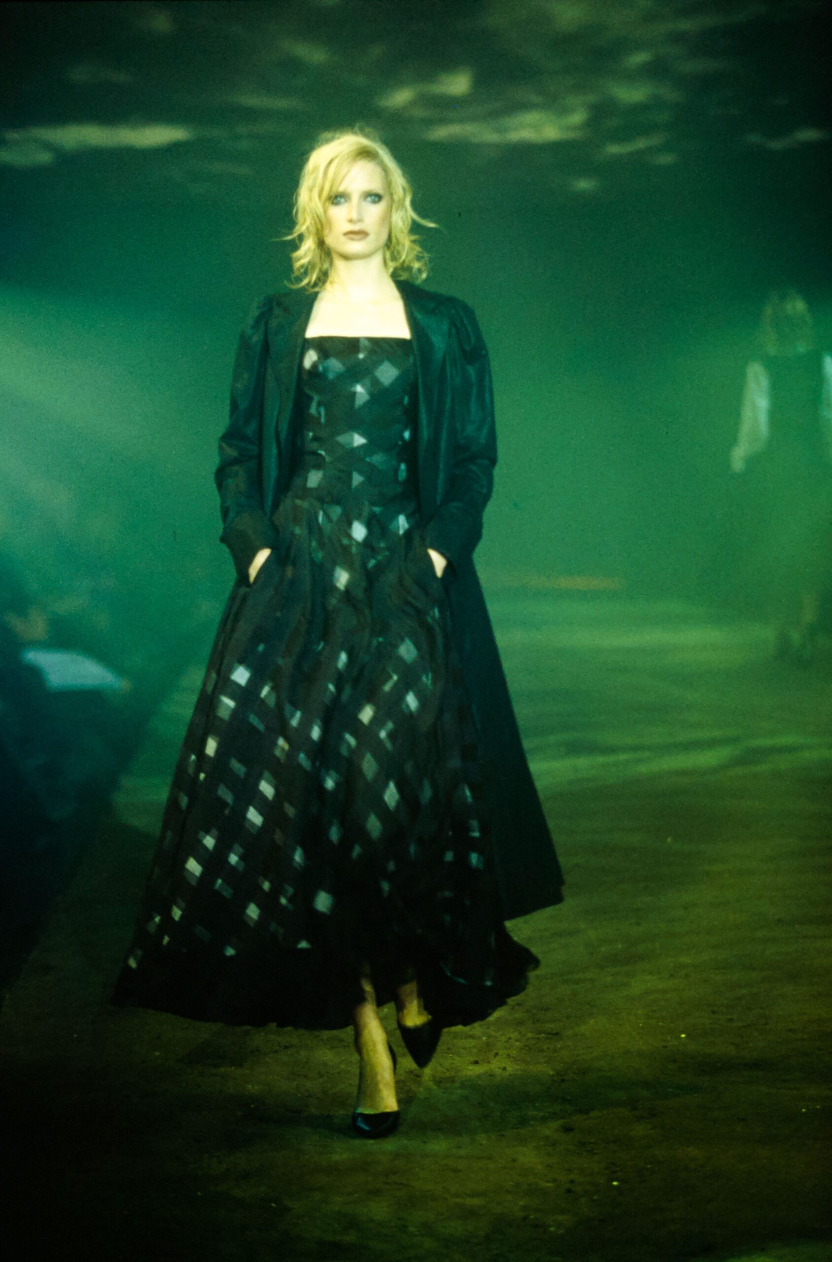 Olivier Theyskens S/S 00 Look 61