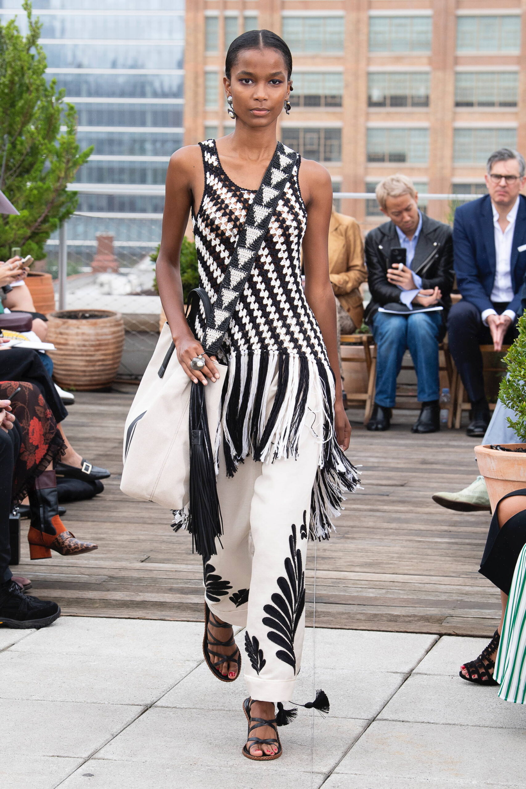 Oscar de la Renta S/S 19 Look 34