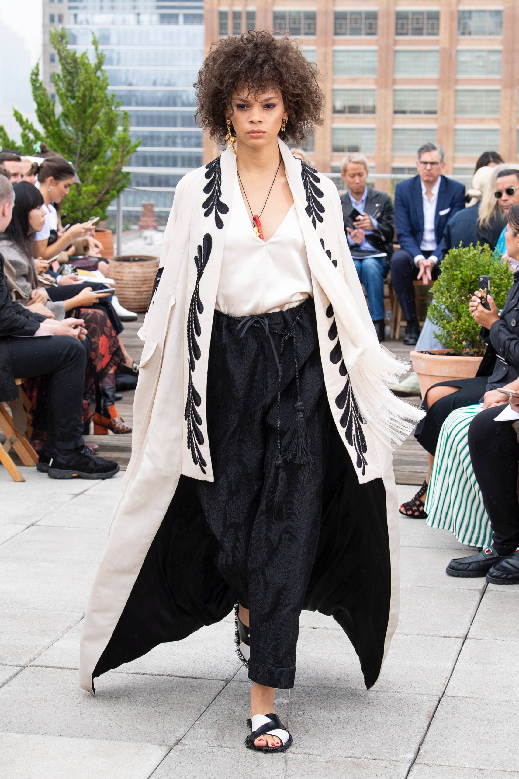 Oscar de la Renta S/S 19 Look 35