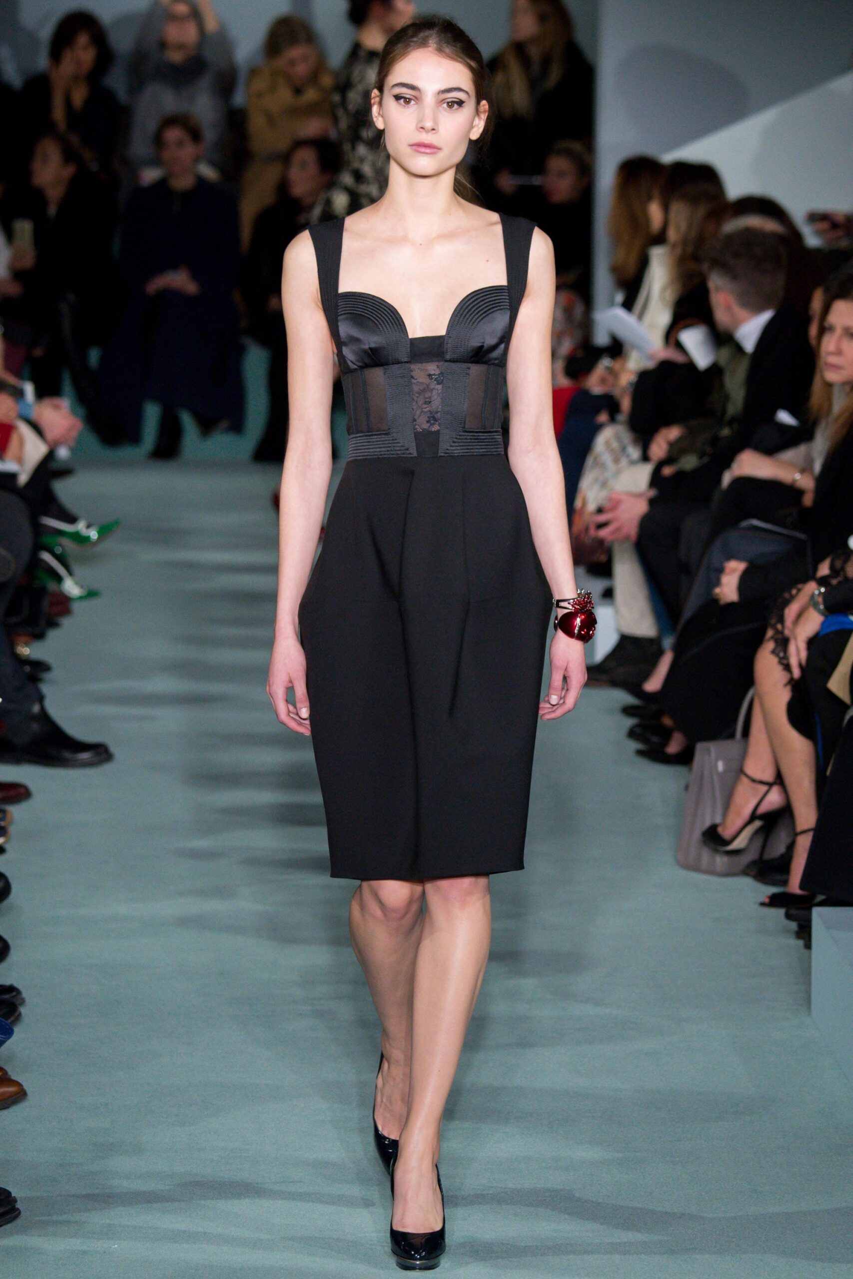 Oscar de la Renta F/W 16 Look 25