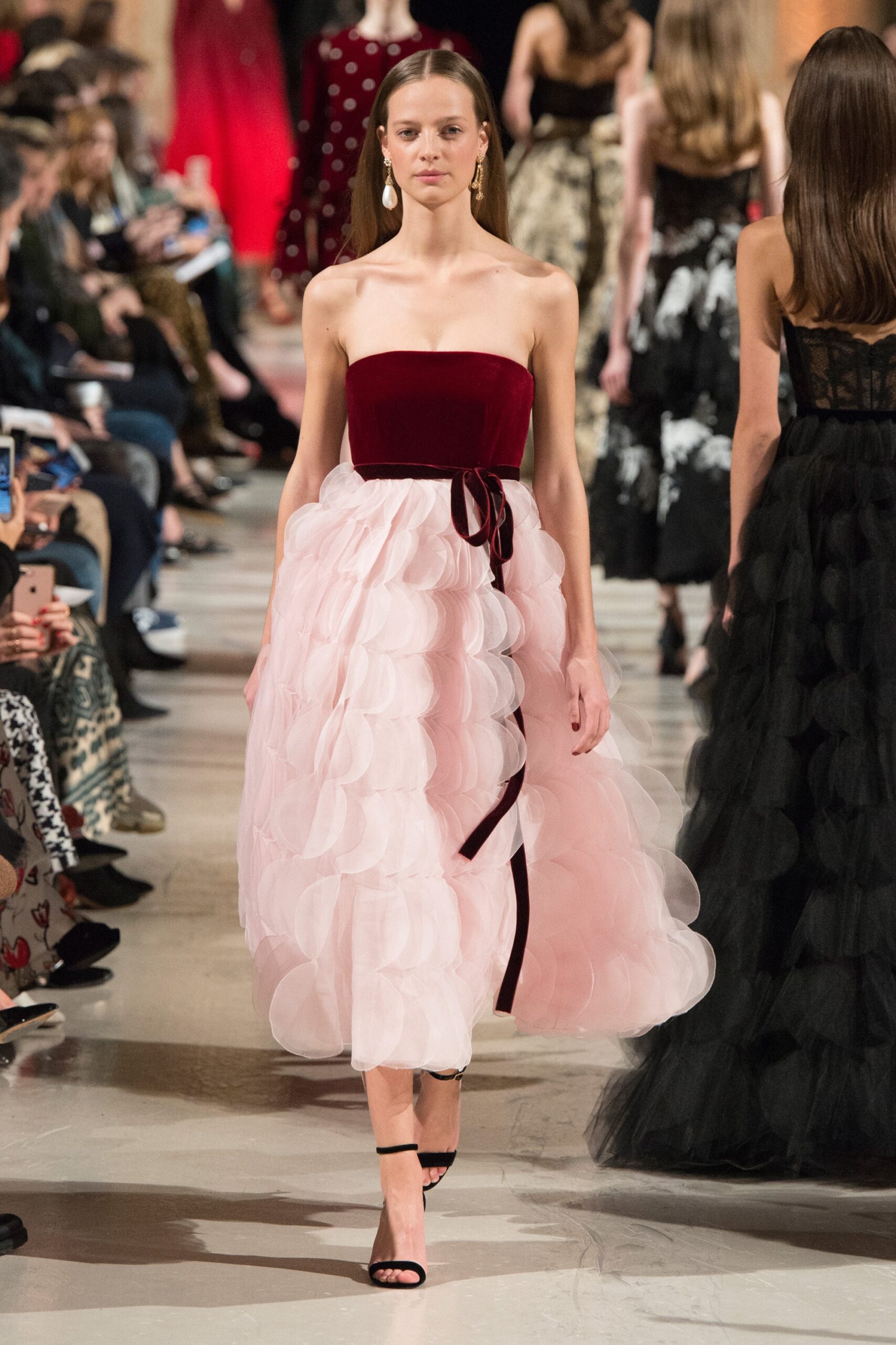 Oscar de la Renta F/W 18 Look 36