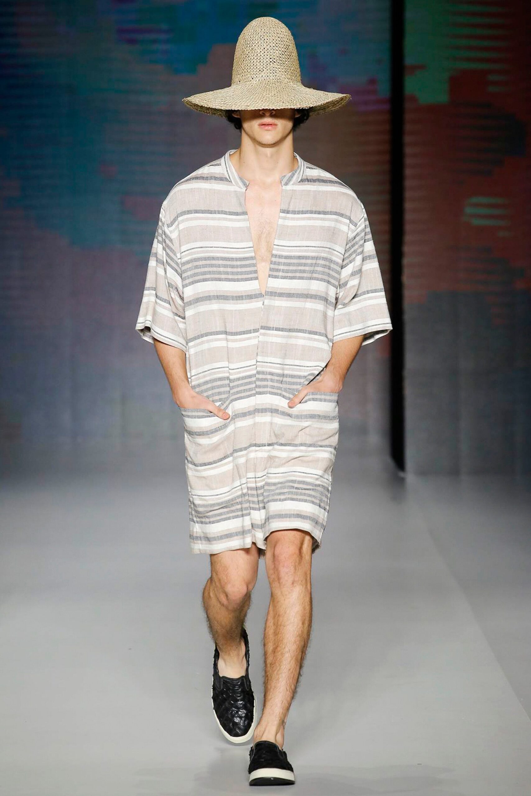 Osklen Resort 17 Look 20