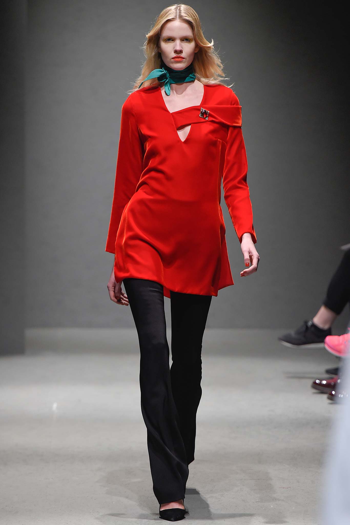 Özlem Kaya Istanbul F/W 15 Look 8