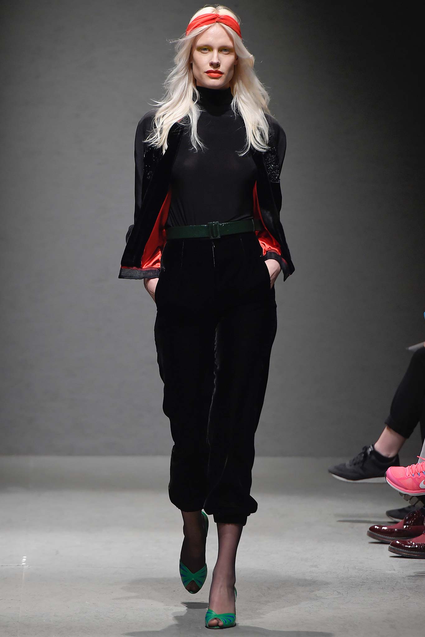 Özlem Kaya Istanbul F/W 15 Look 9