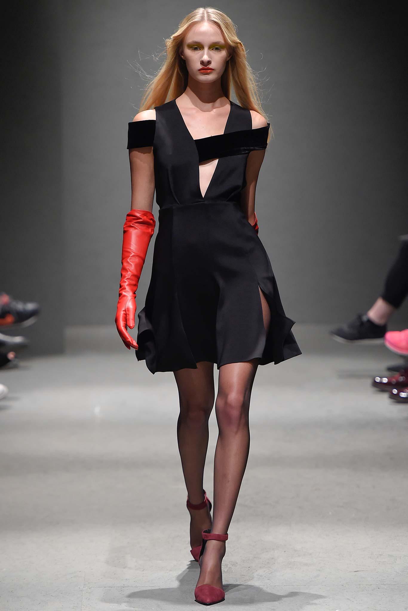 Özlem Kaya Istanbul F/W 15 Look 15