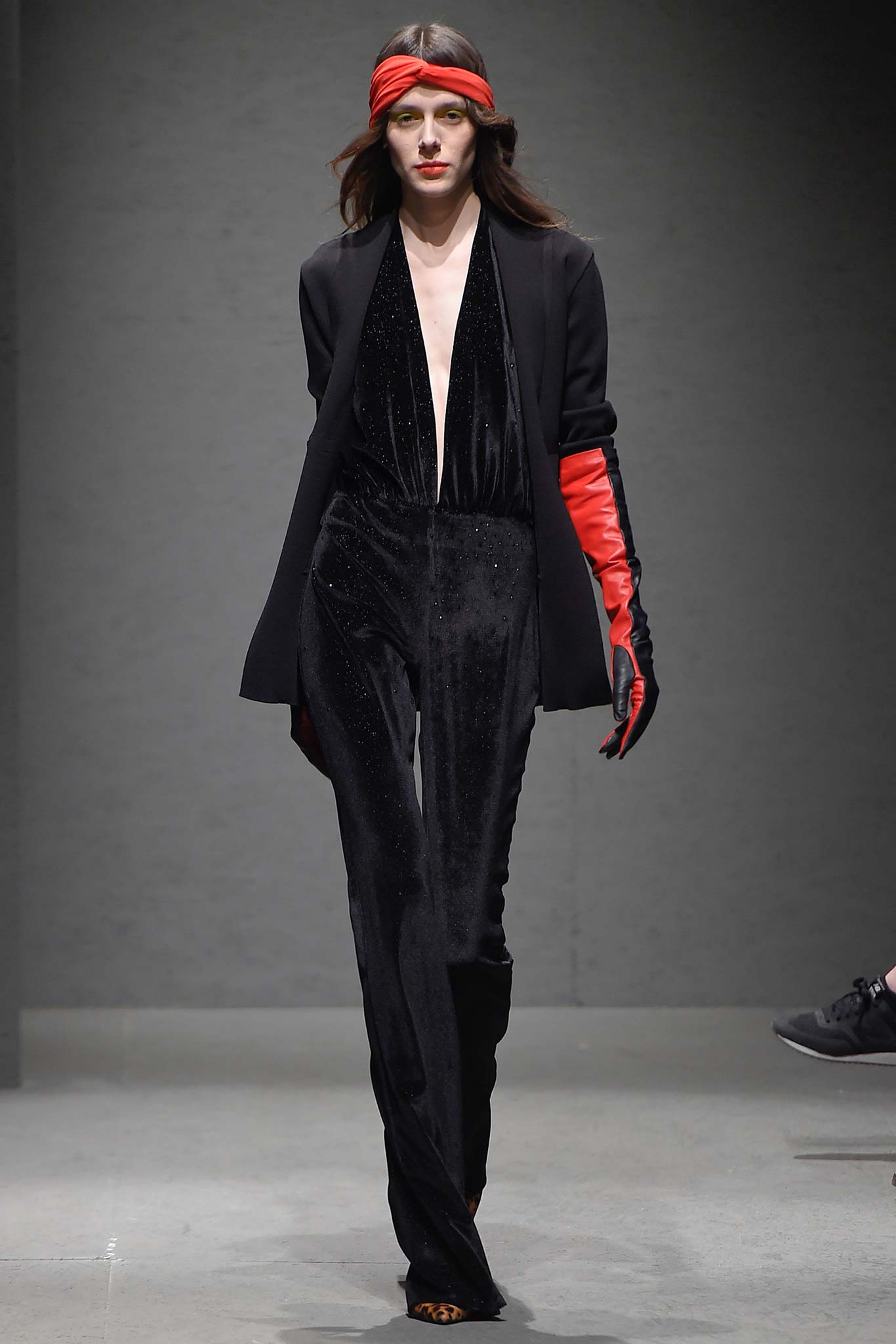 Özlem Kaya Istanbul F/W 15 Look 16