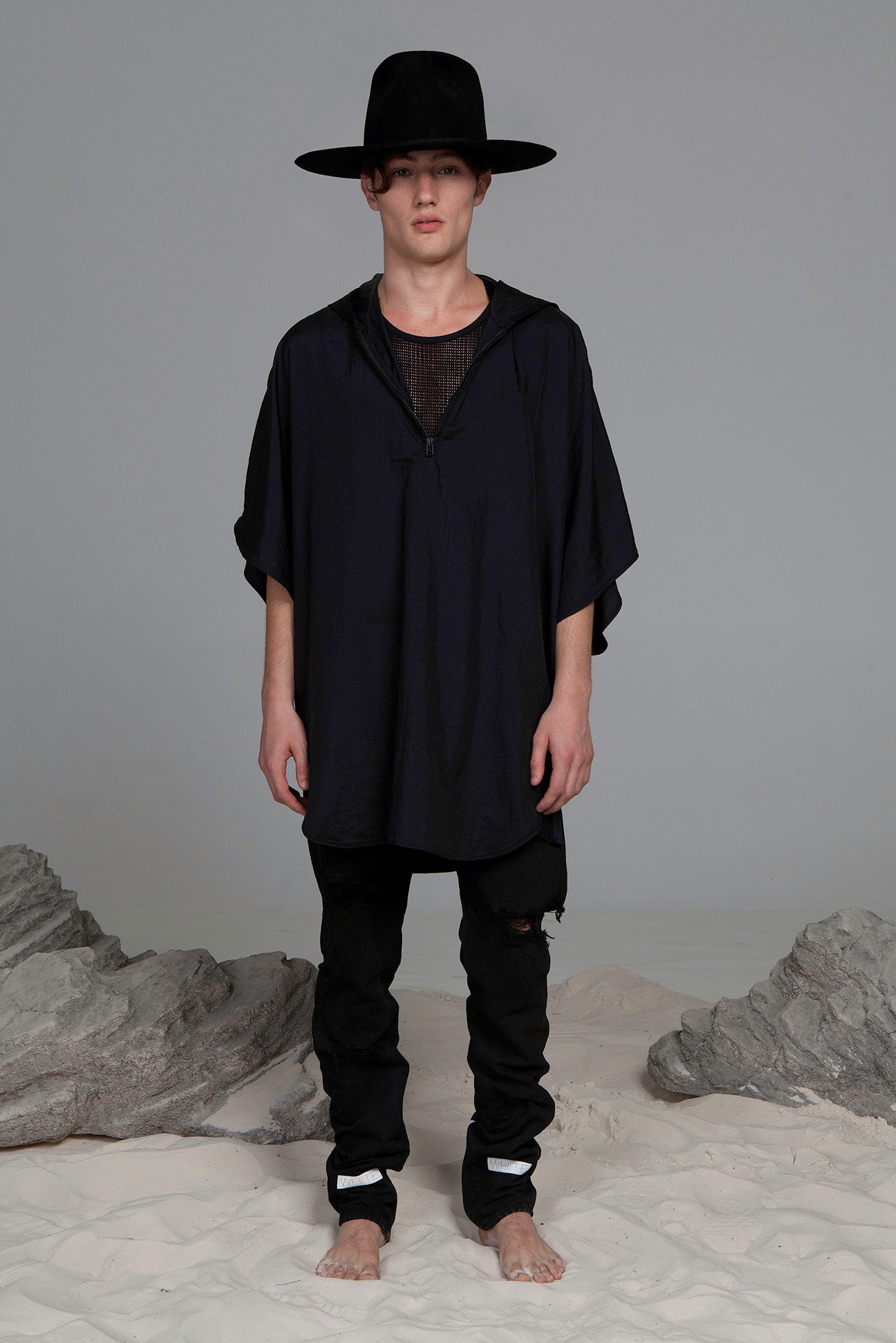 Off-White S/S 15 Menswear Look 29