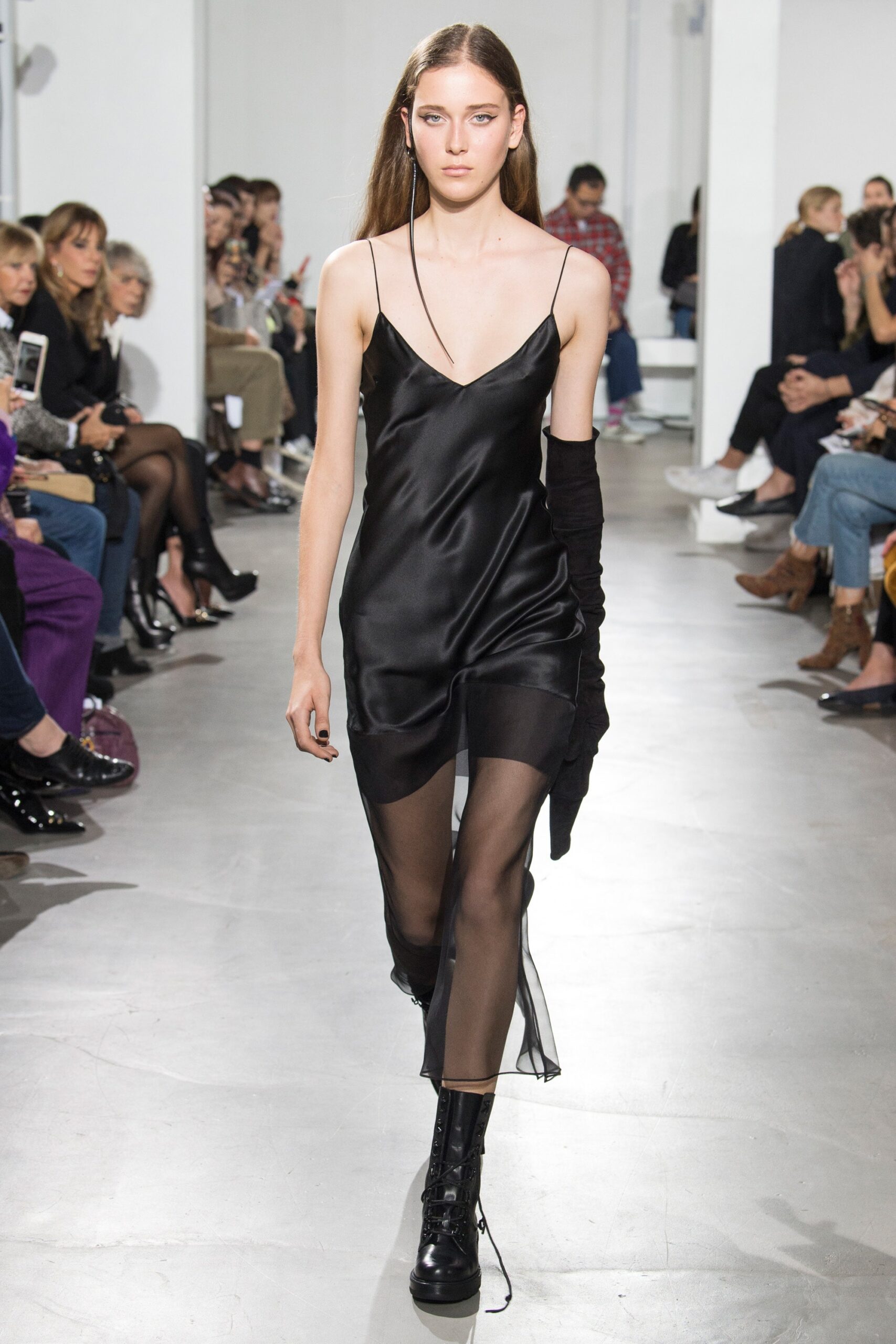 Olivier Theyskens S/S 18 Look 17