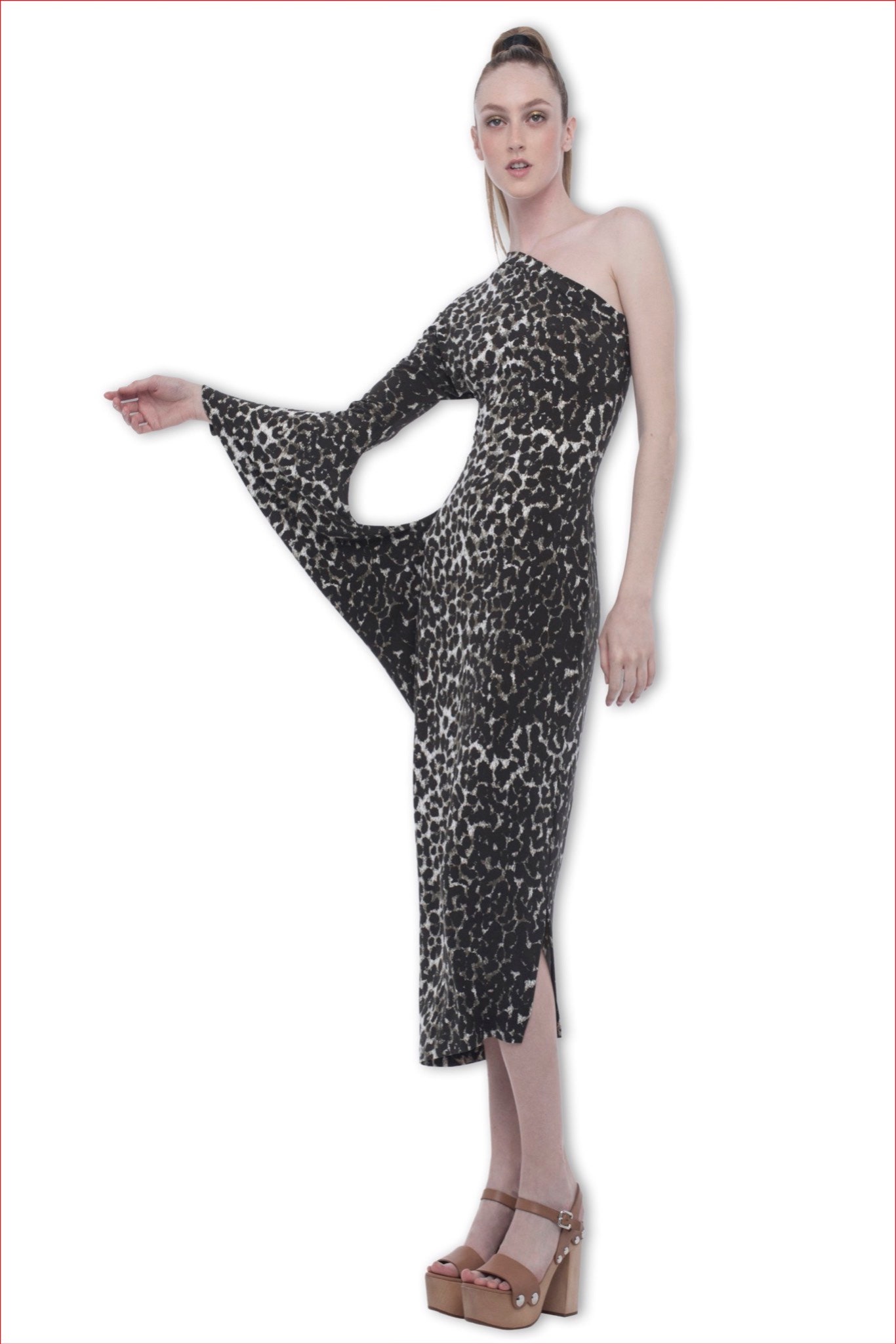 Norma Kamali Resort 16 Look 31