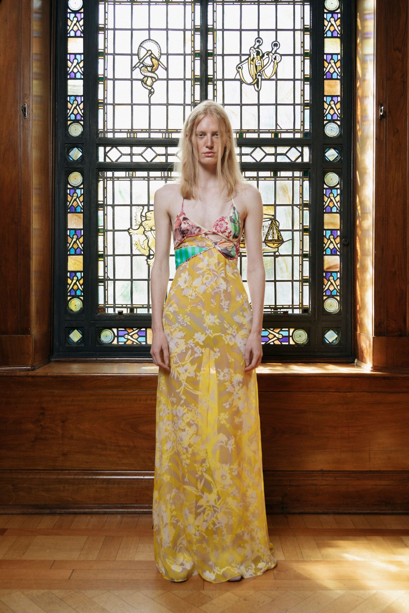 Preen by Thornton Bregazzi Resort 23 Look 1