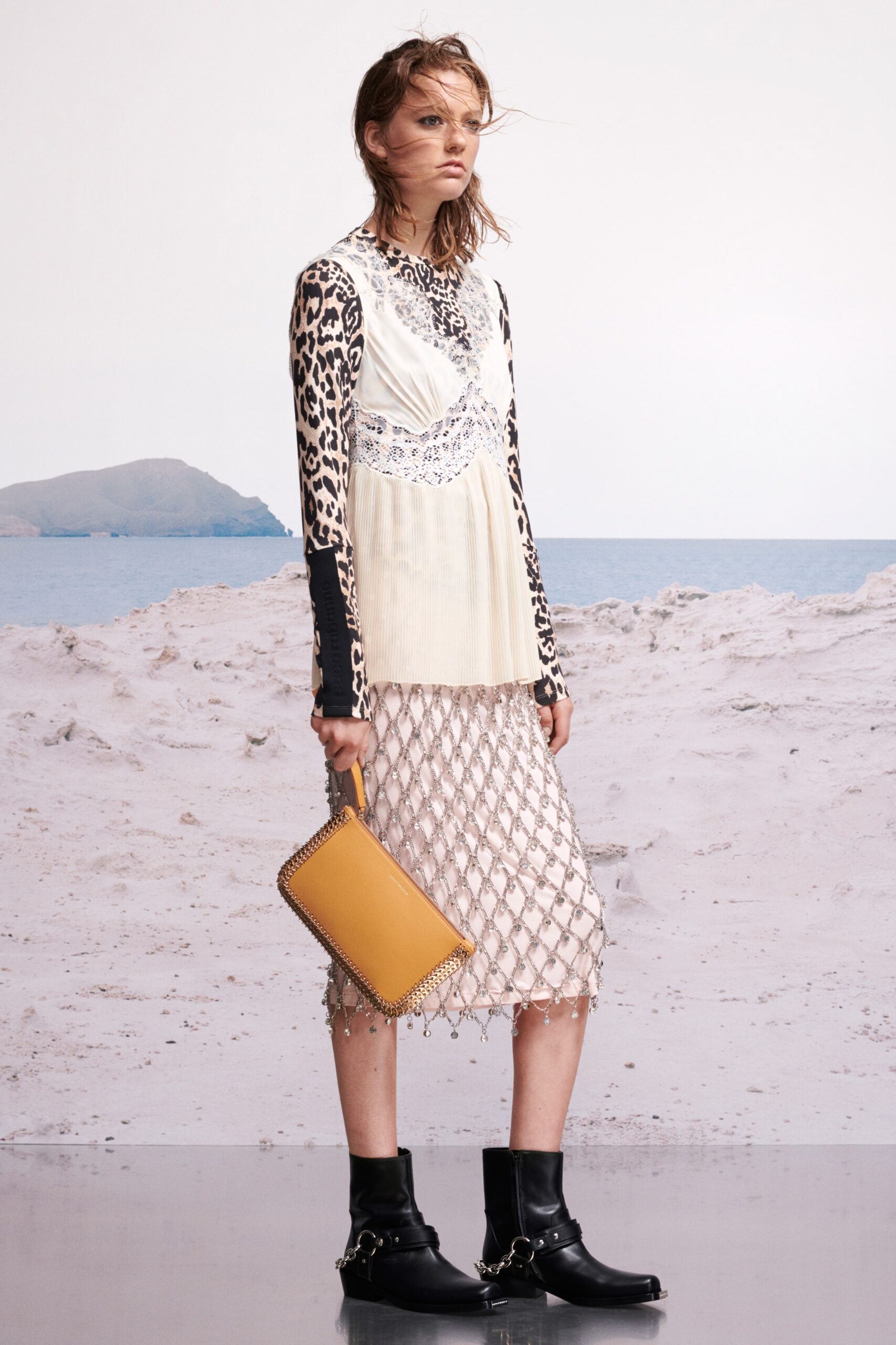 Rabanne Resort 19 Look 2