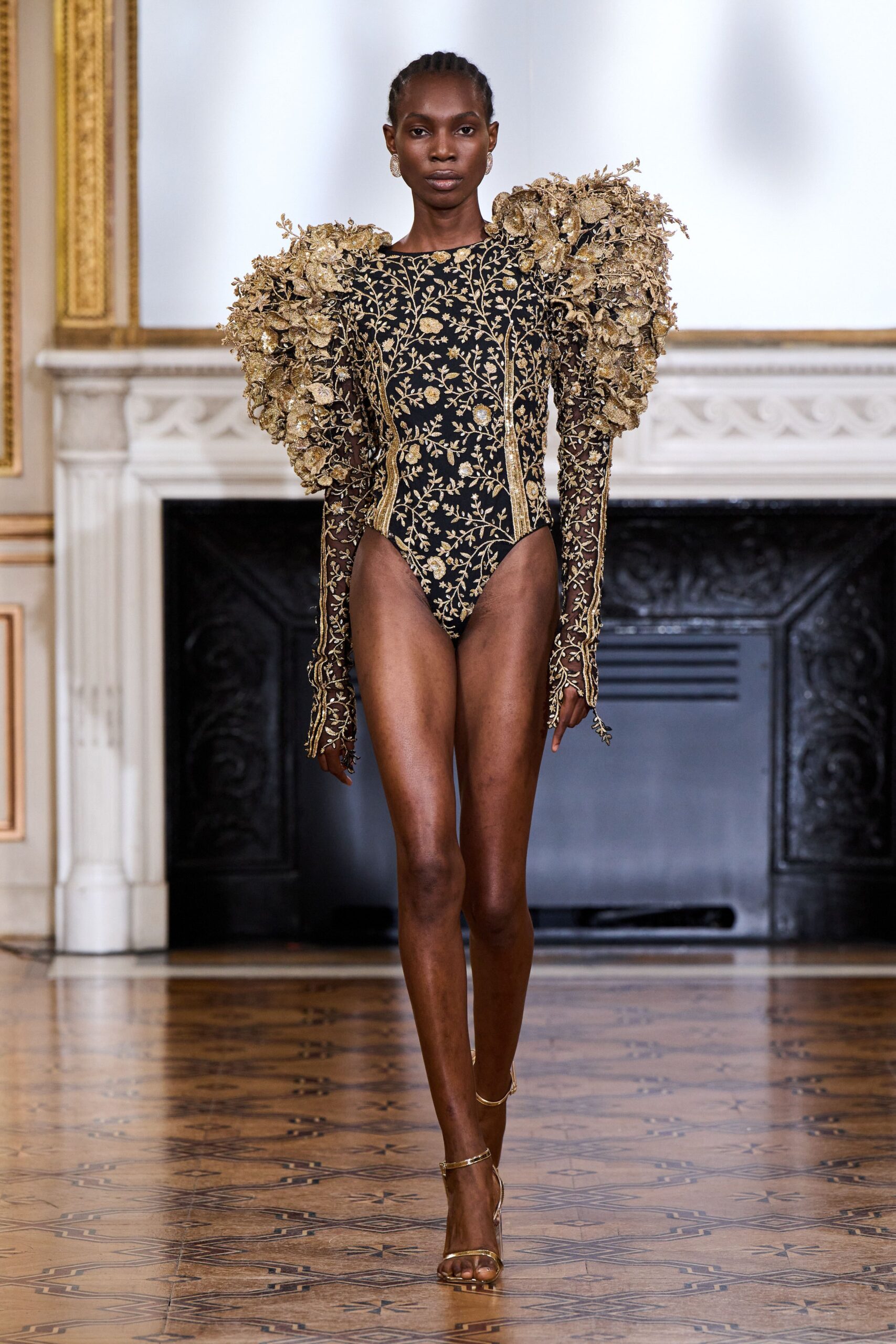 Rahul Mishra F/W 22 Couture Look 2