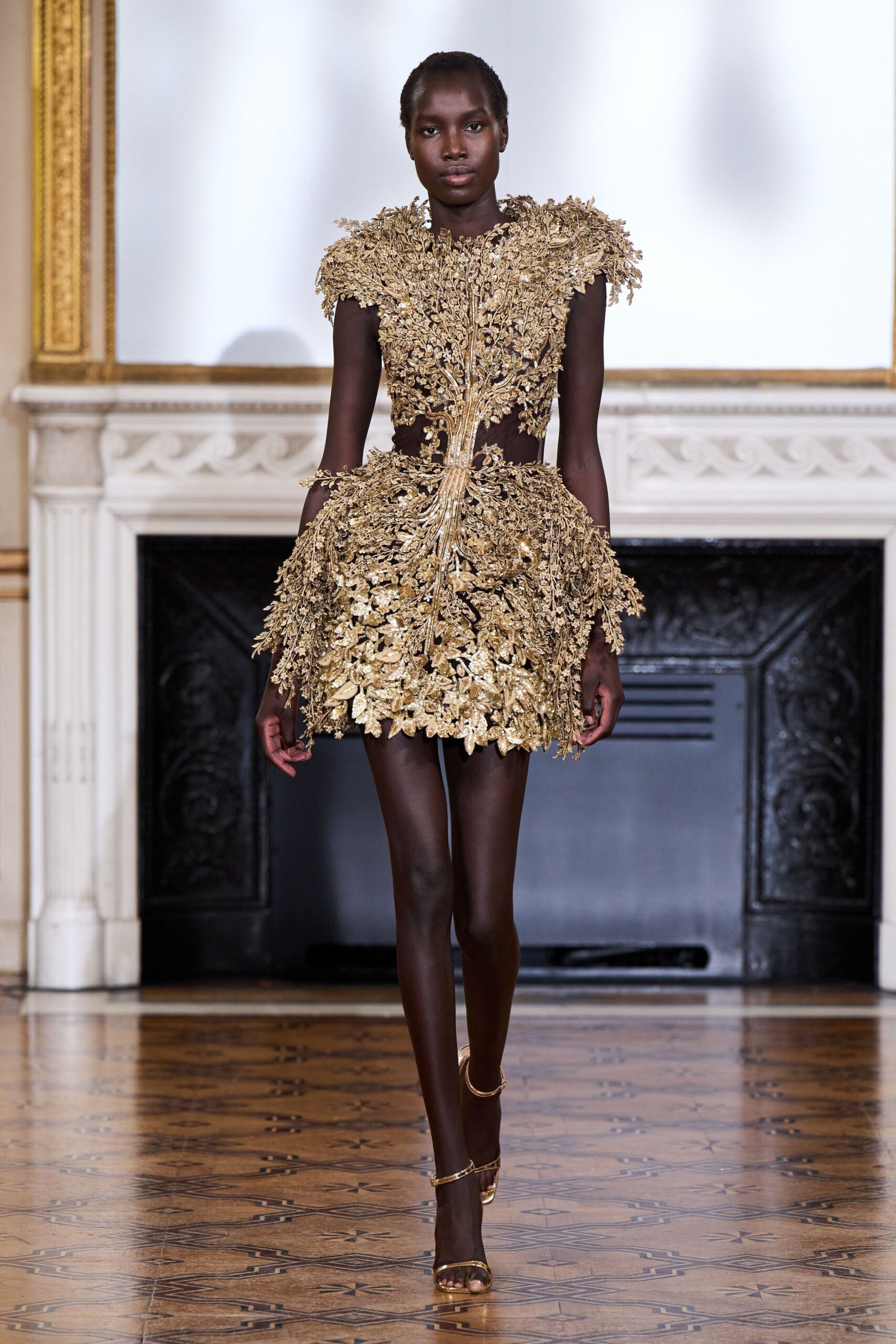 Rahul Mishra F/W 22 Couture Look 3