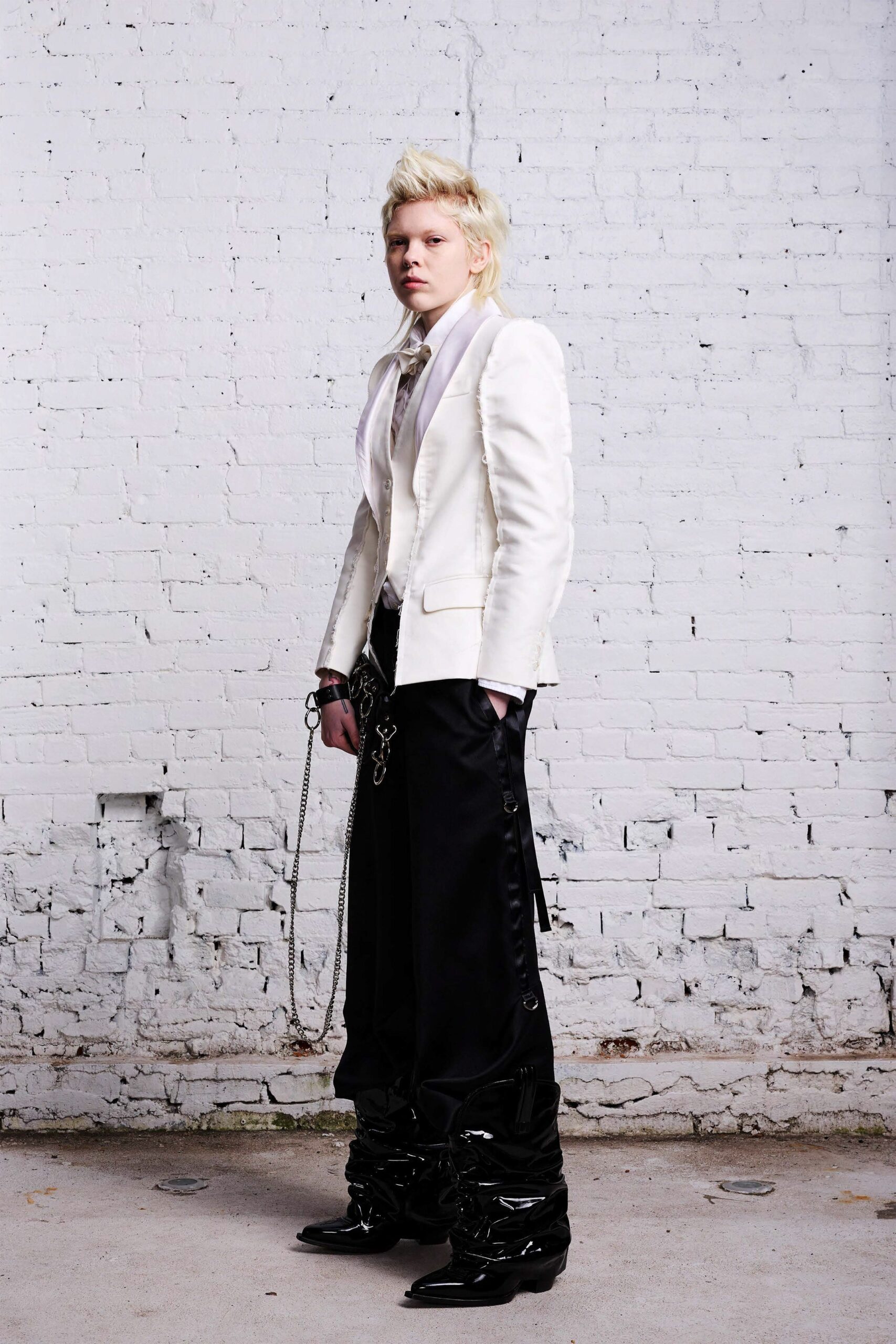 R13 F/W 23 Look 4