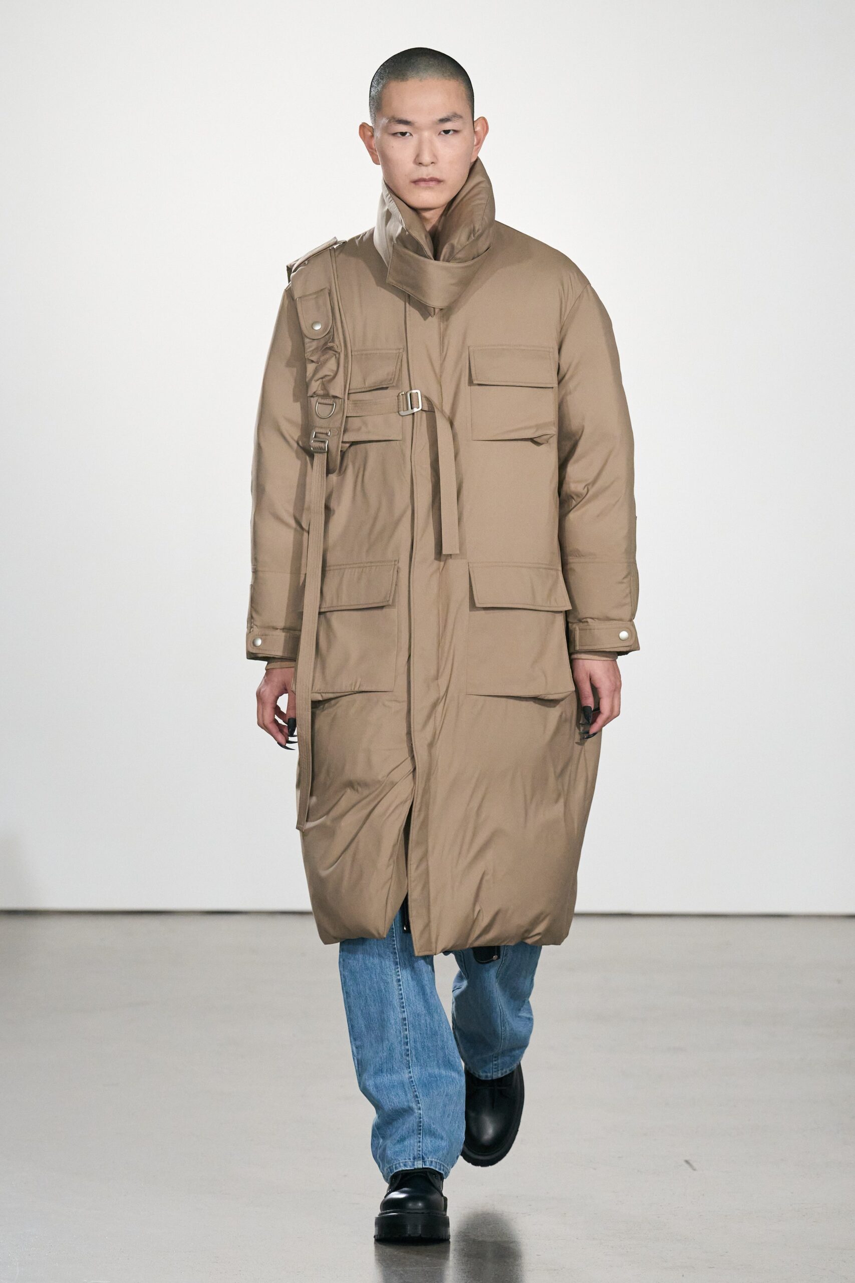 Private Policy F/W 23 Look 6