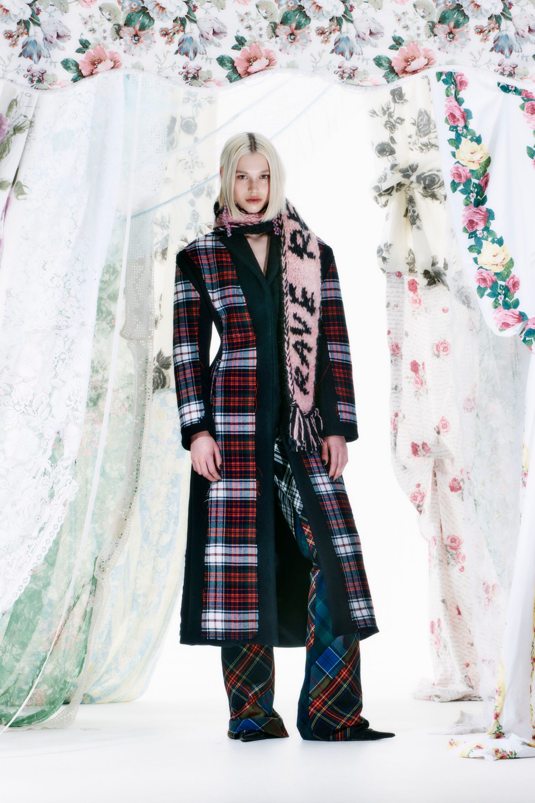 Rave Review F/W 23 Look 12