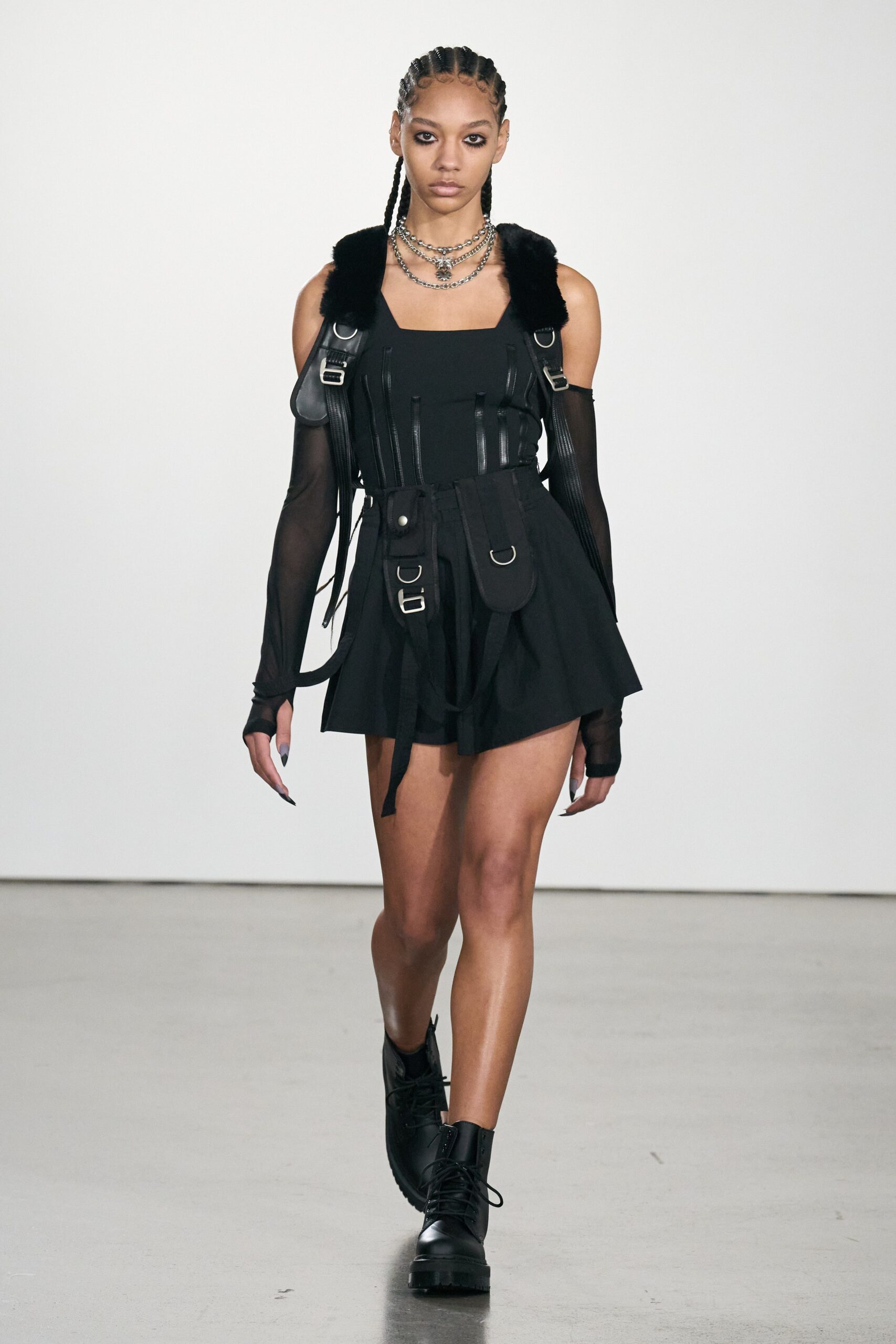 Private Policy F/W 23 Look 12