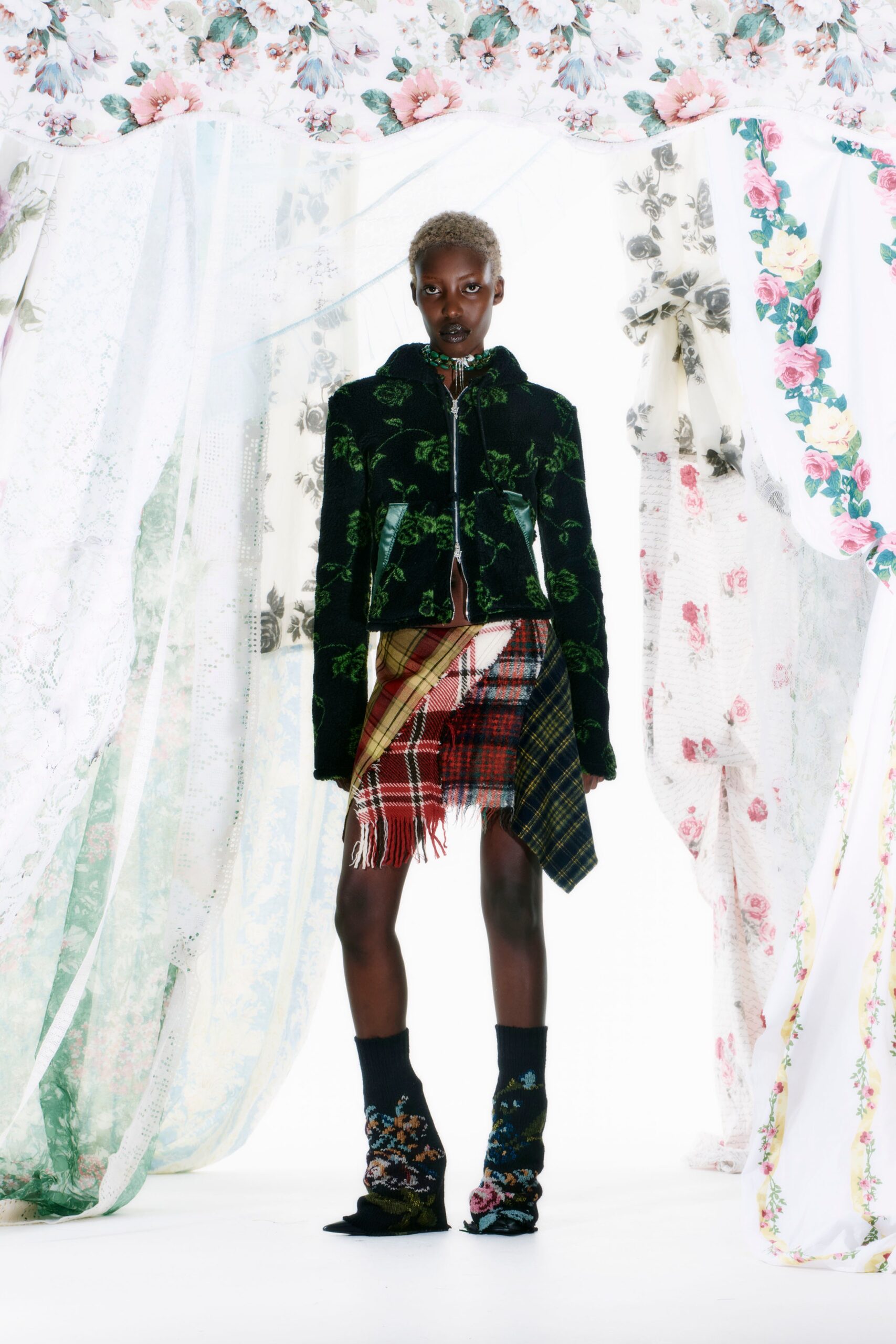 Rave Review F/W 23 Look 14
