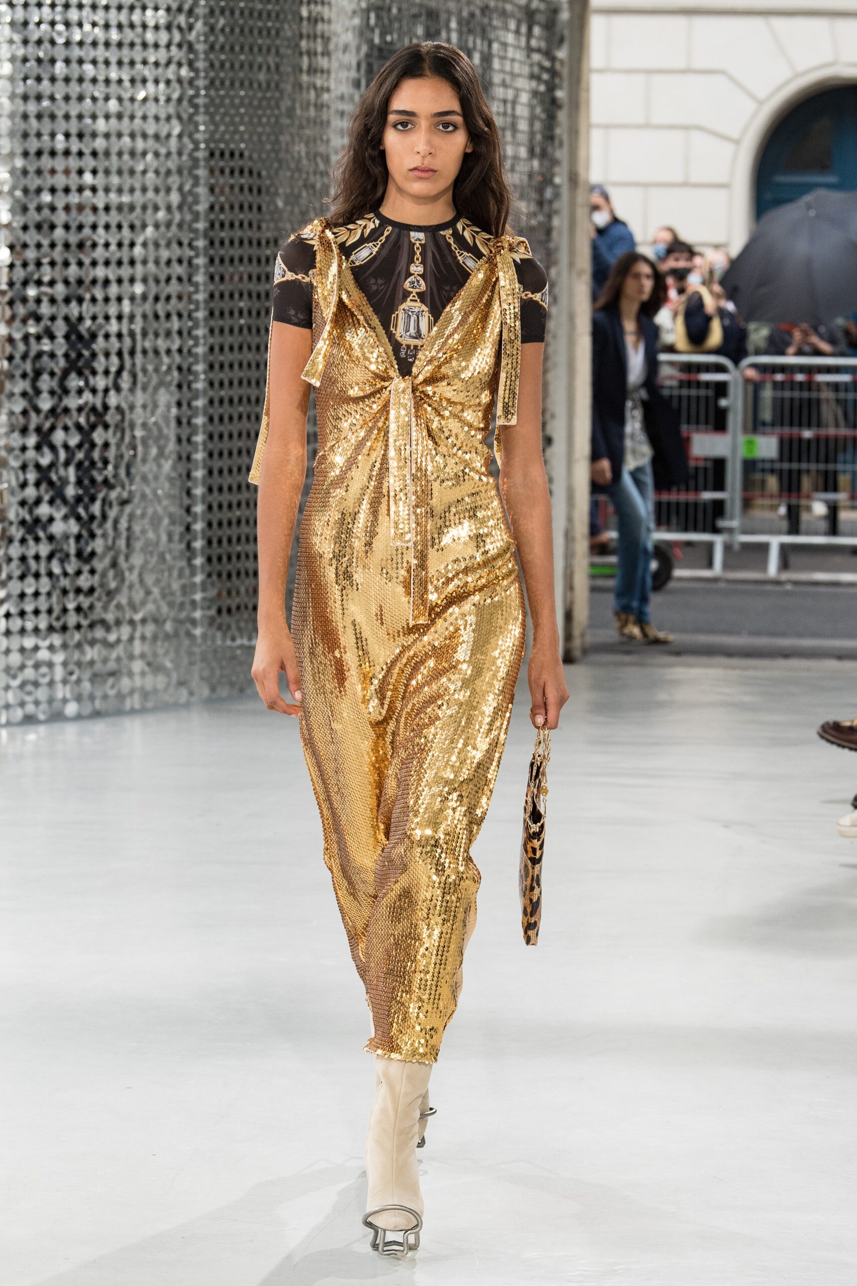 Rabanne S/S 21 Look 15