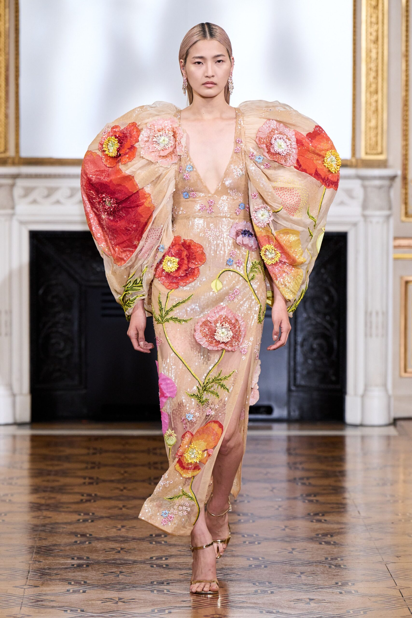 Rahul Mishra F/W 22 Couture Look 15