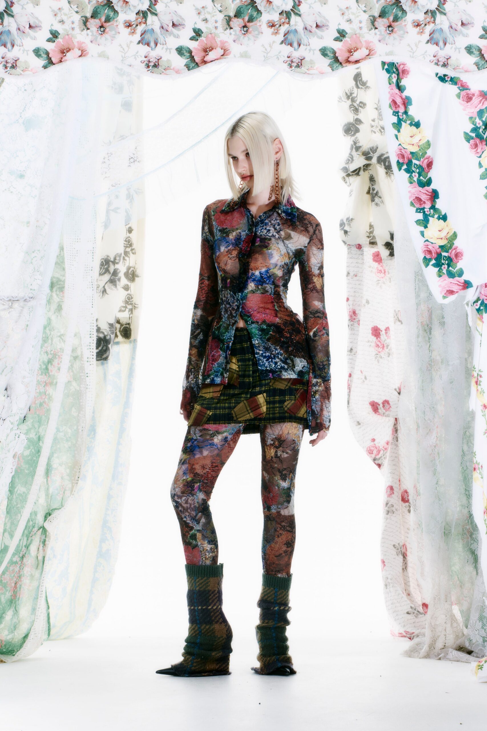 Rave Review F/W 23 Look 16
