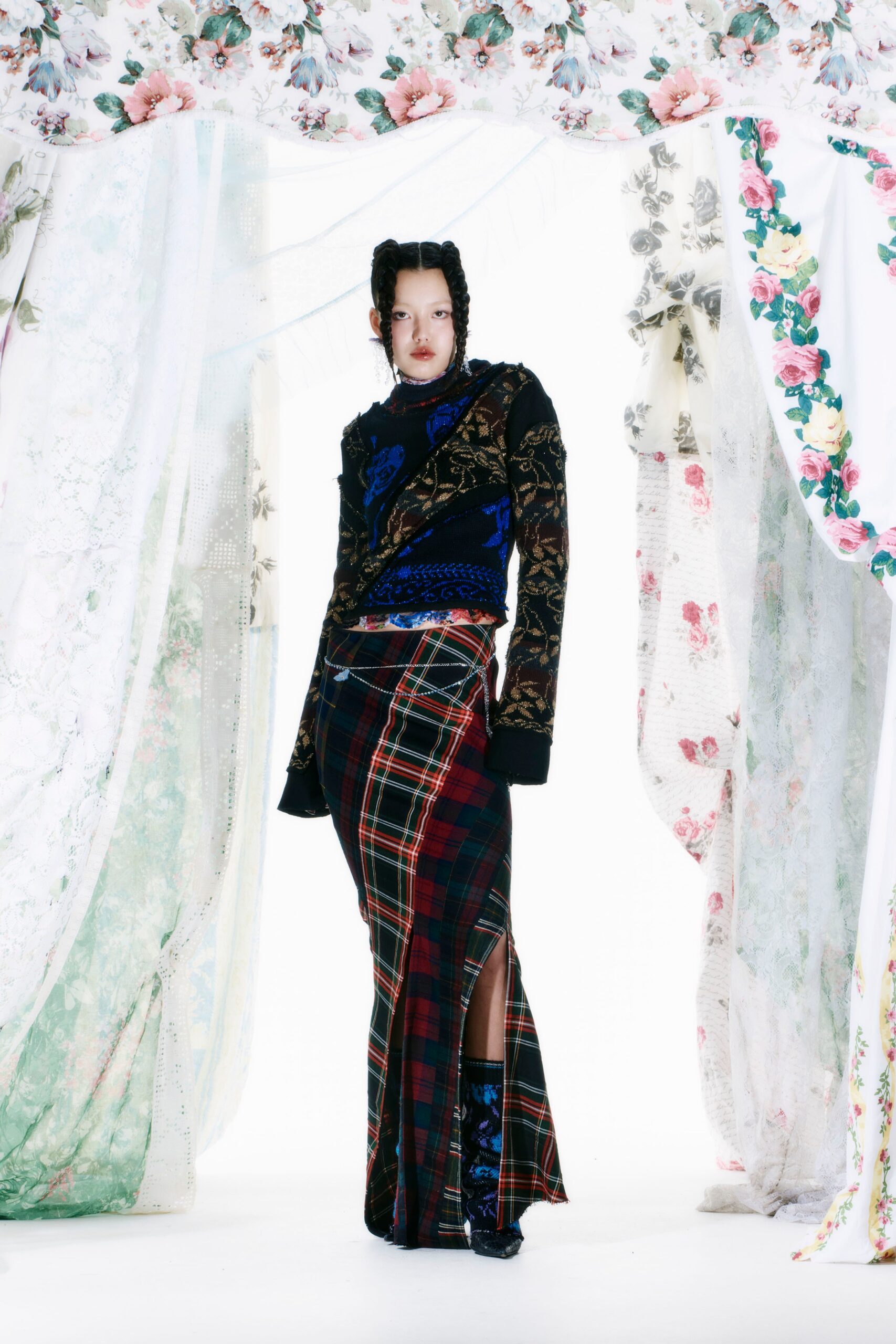 Rave Review F/W 23 Look 17