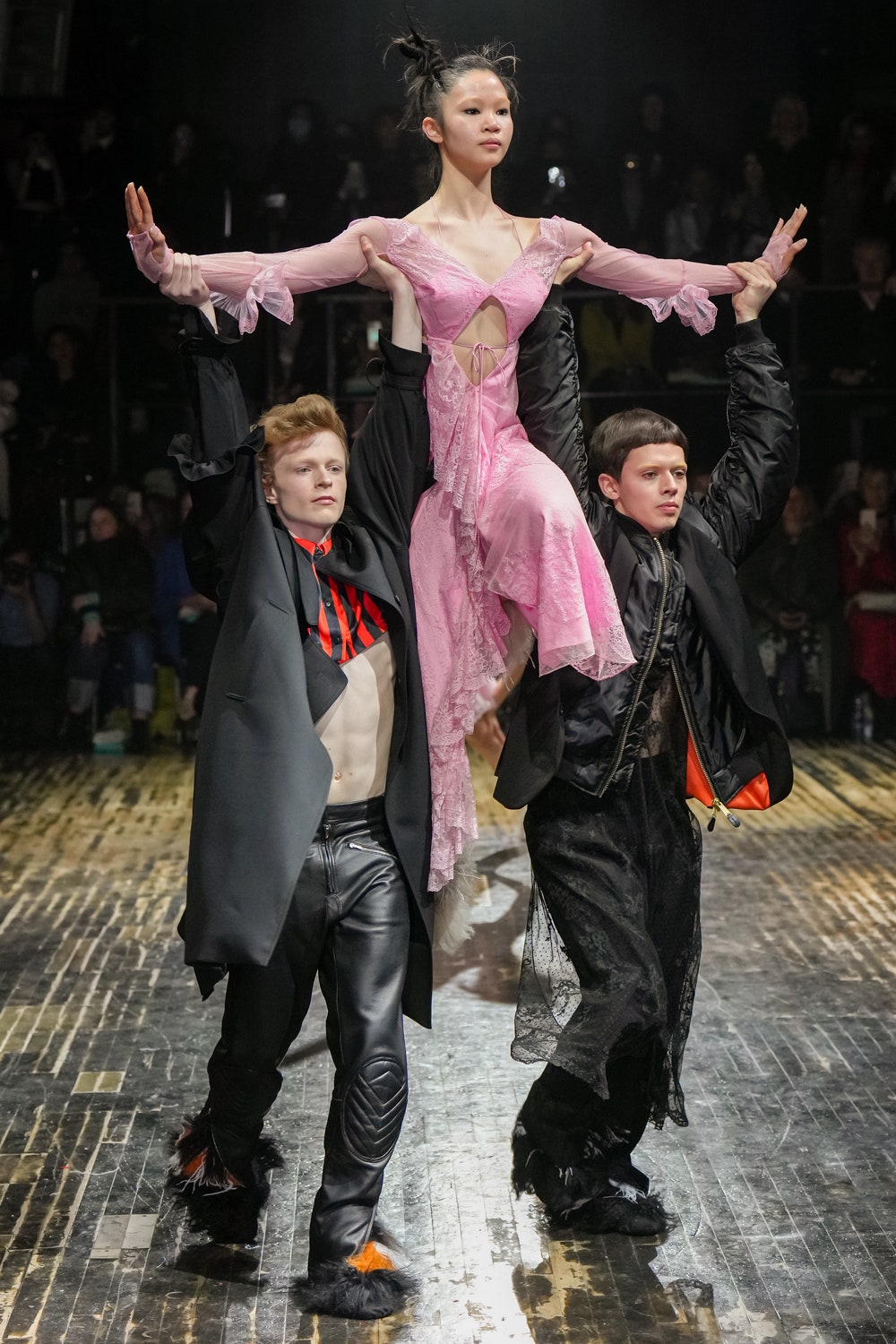 Preen by Thornton Bregazzi F/W 22 Look 19