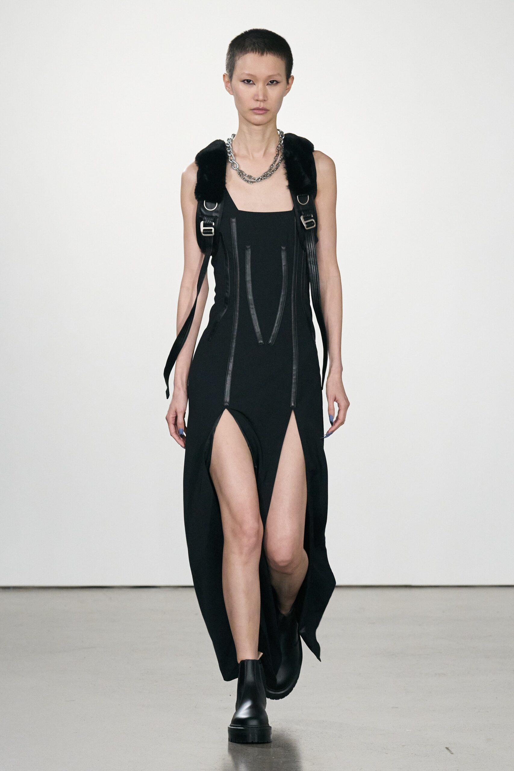 Private Policy F/W 23 Look 17