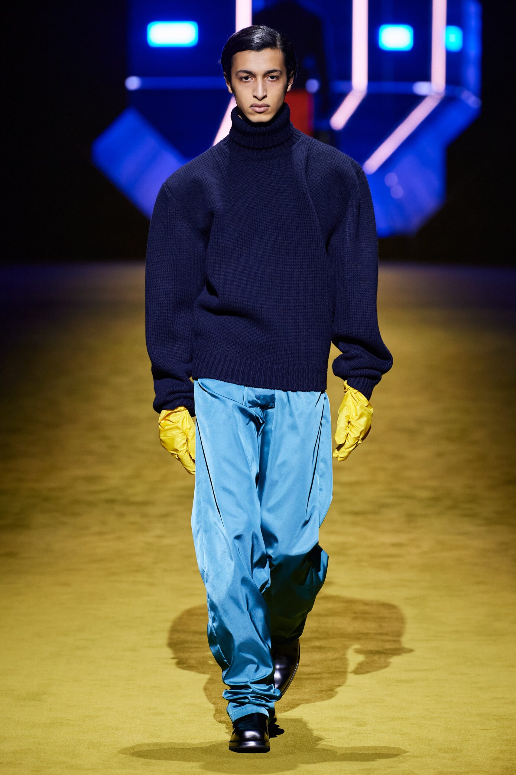 Prada F/W 22 Menswear Look 19