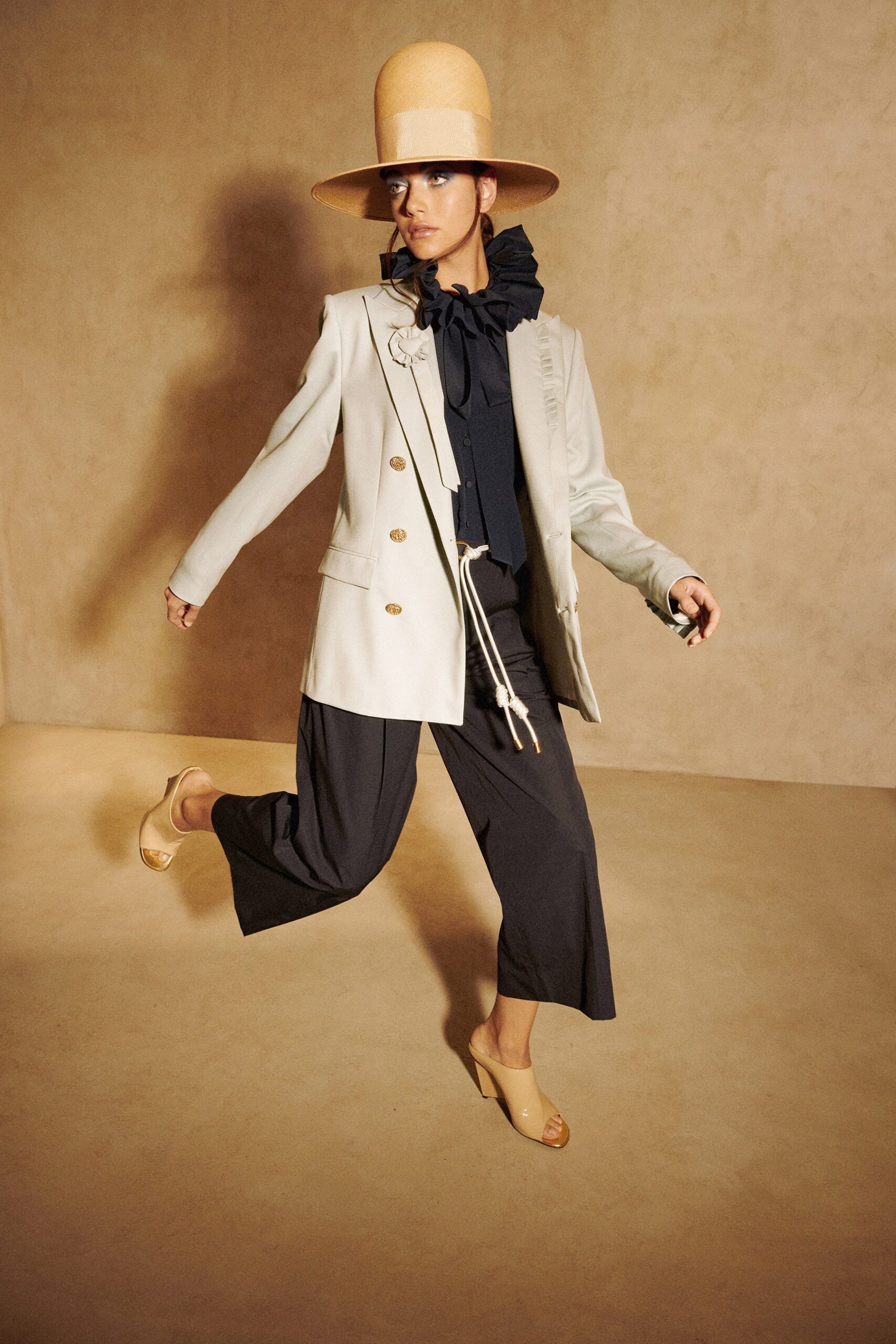 Prune Goldschmidt S/S 22 Look 17