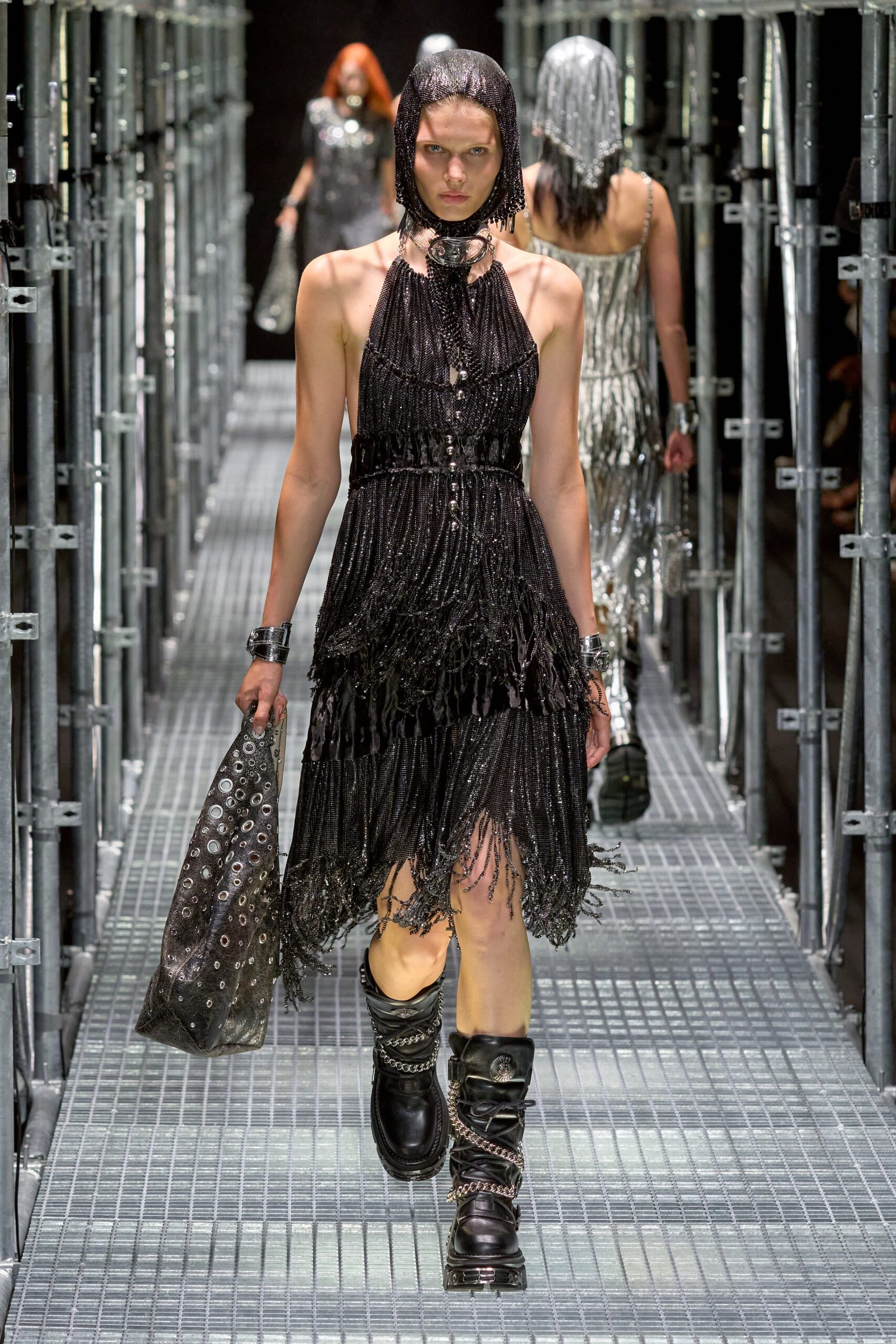 Rabanne S/S 23 Look 19