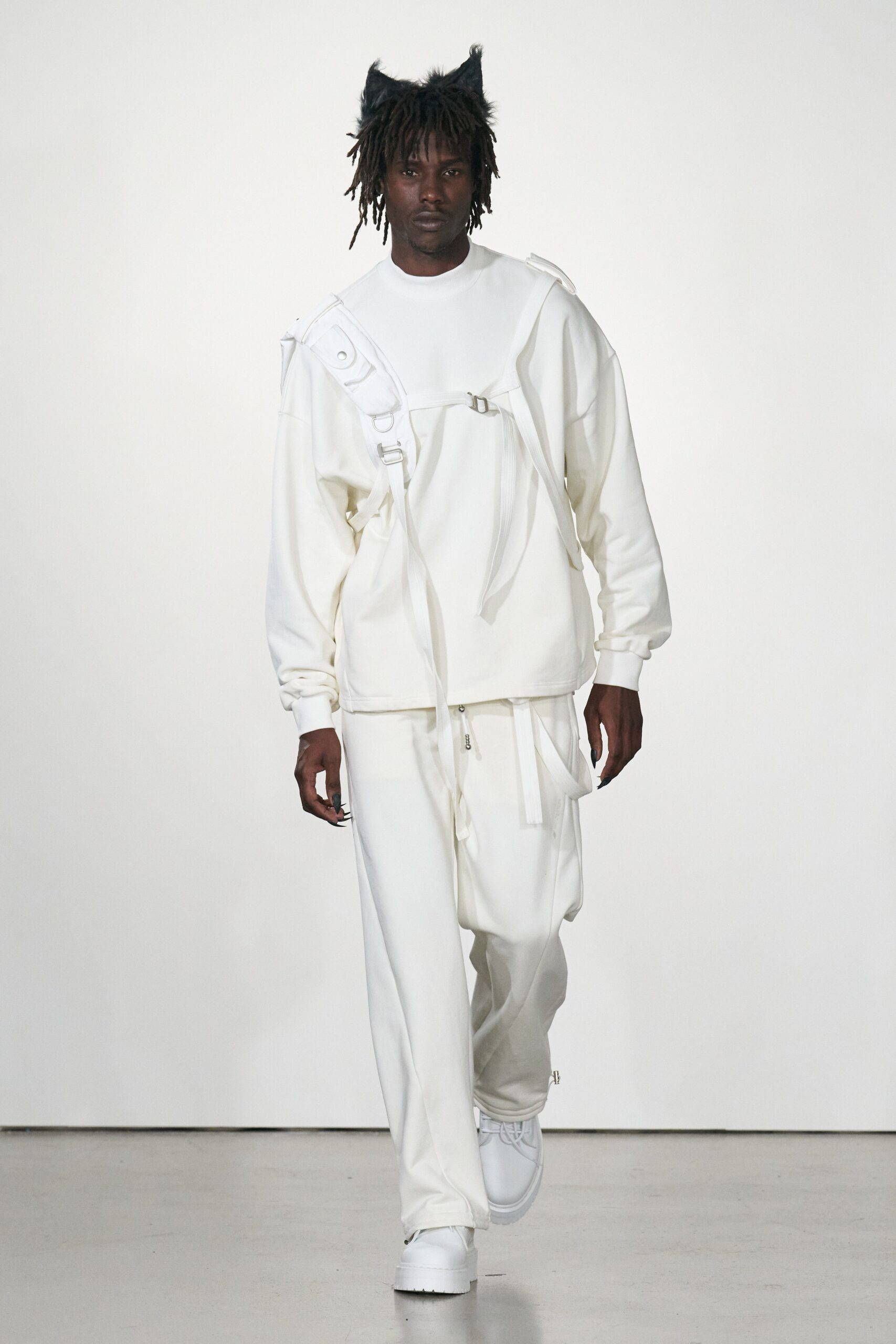 Private Policy F/W 23 Look 19