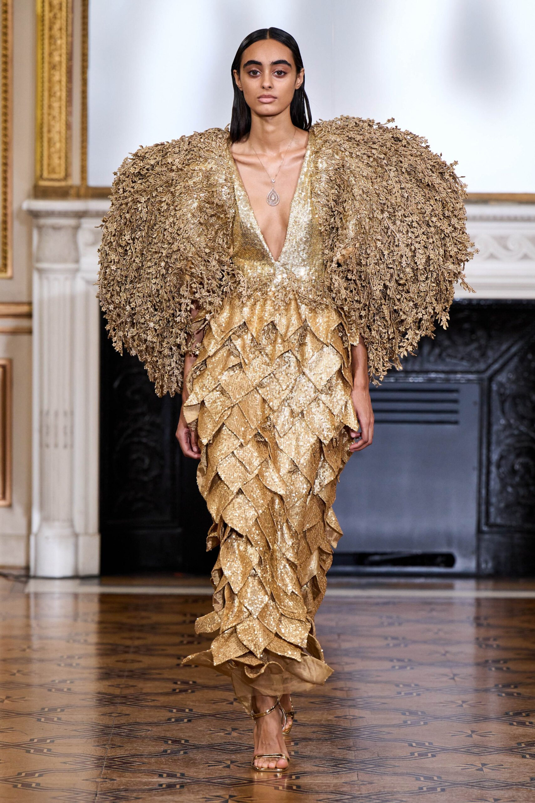 Rahul Mishra F/W 22 Couture Look 20