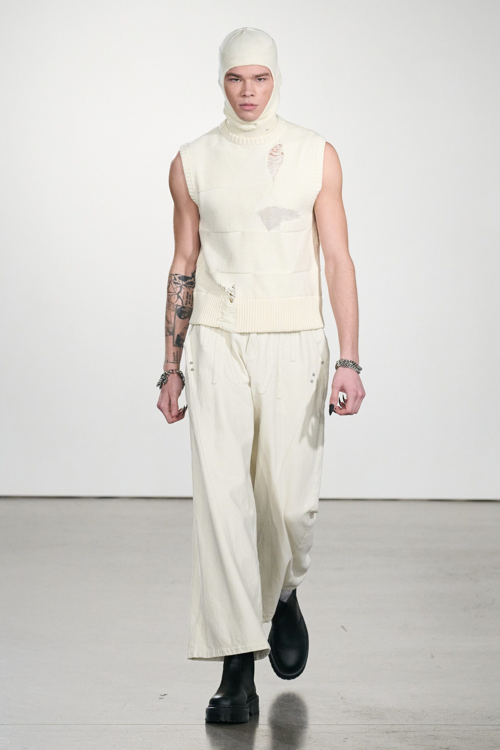 Private Policy F/W 23 Look 20