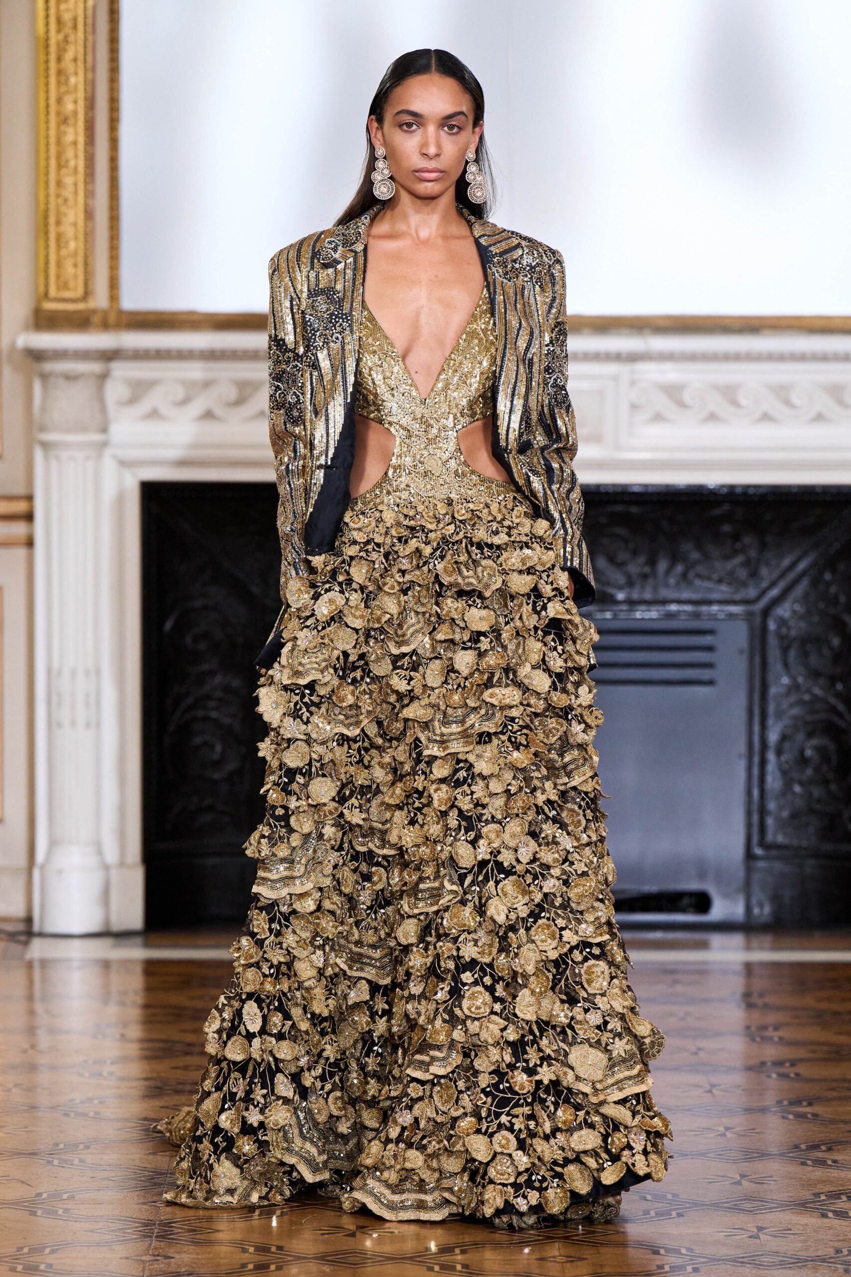 Rahul Mishra F/W 22 Couture Look 24