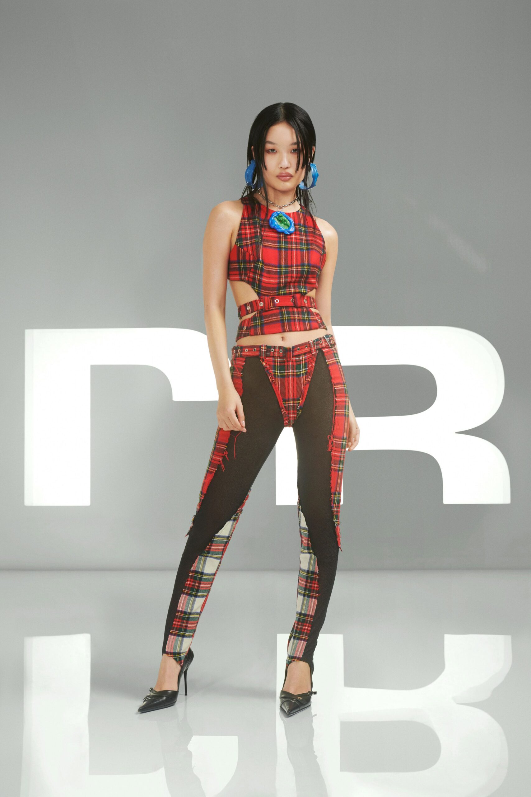 Rave Review F/W 22 Look 23