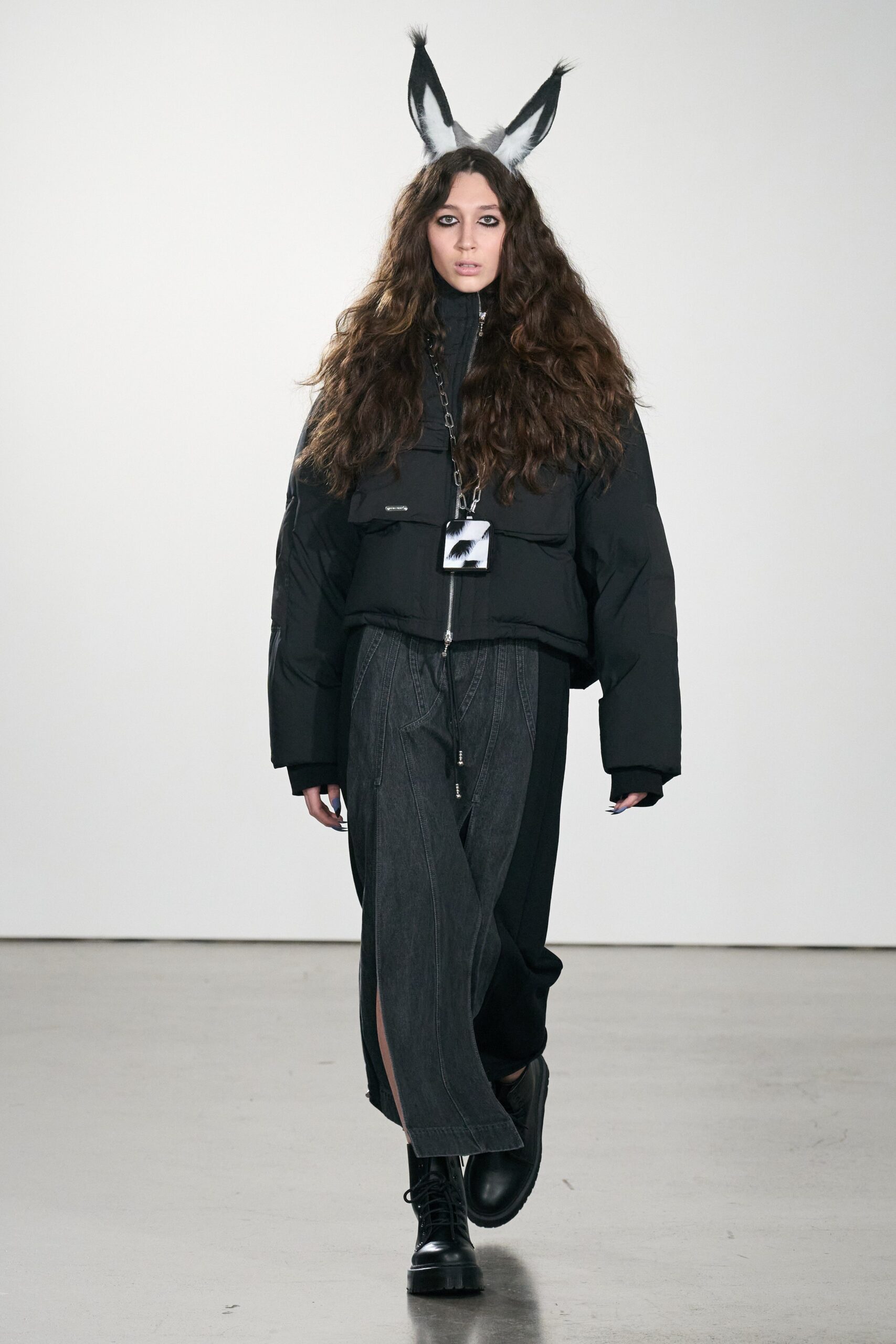 Private Policy F/W 23 Look 24