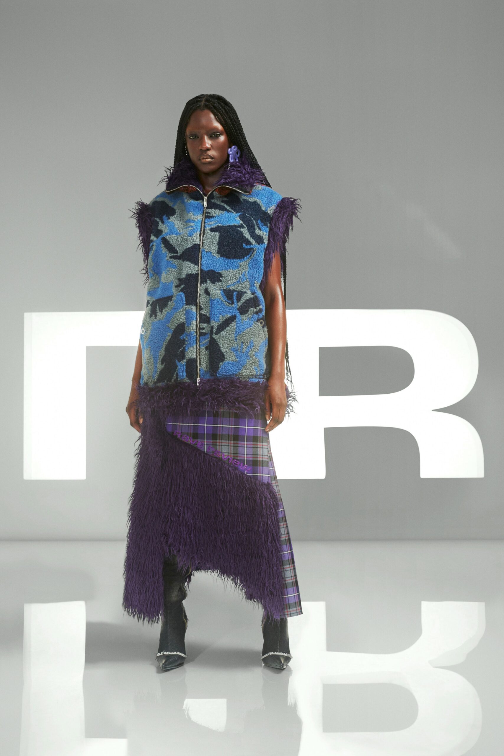 Rave Review F/W 22 Look 24
