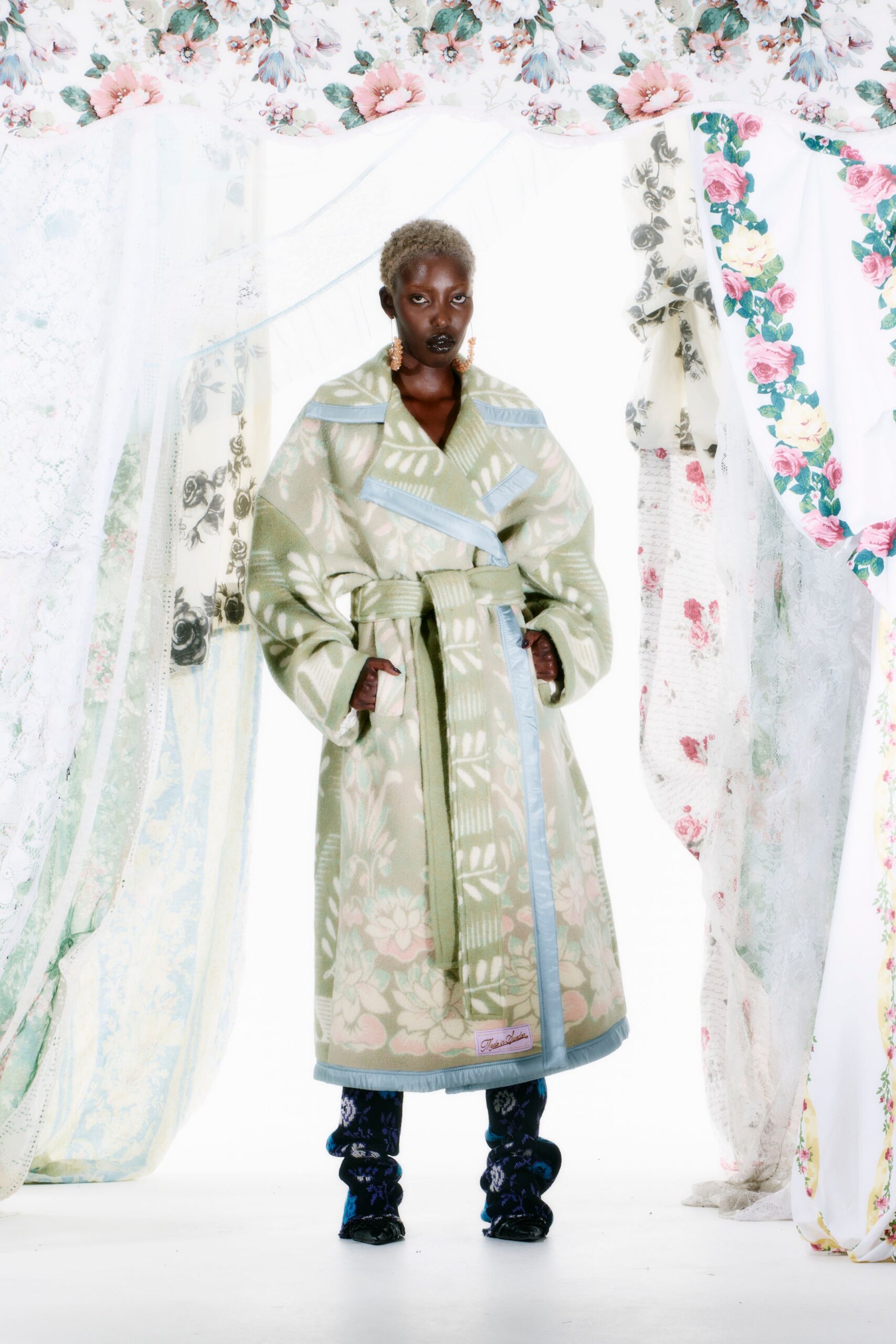 Rave Review F/W 23 Look 28