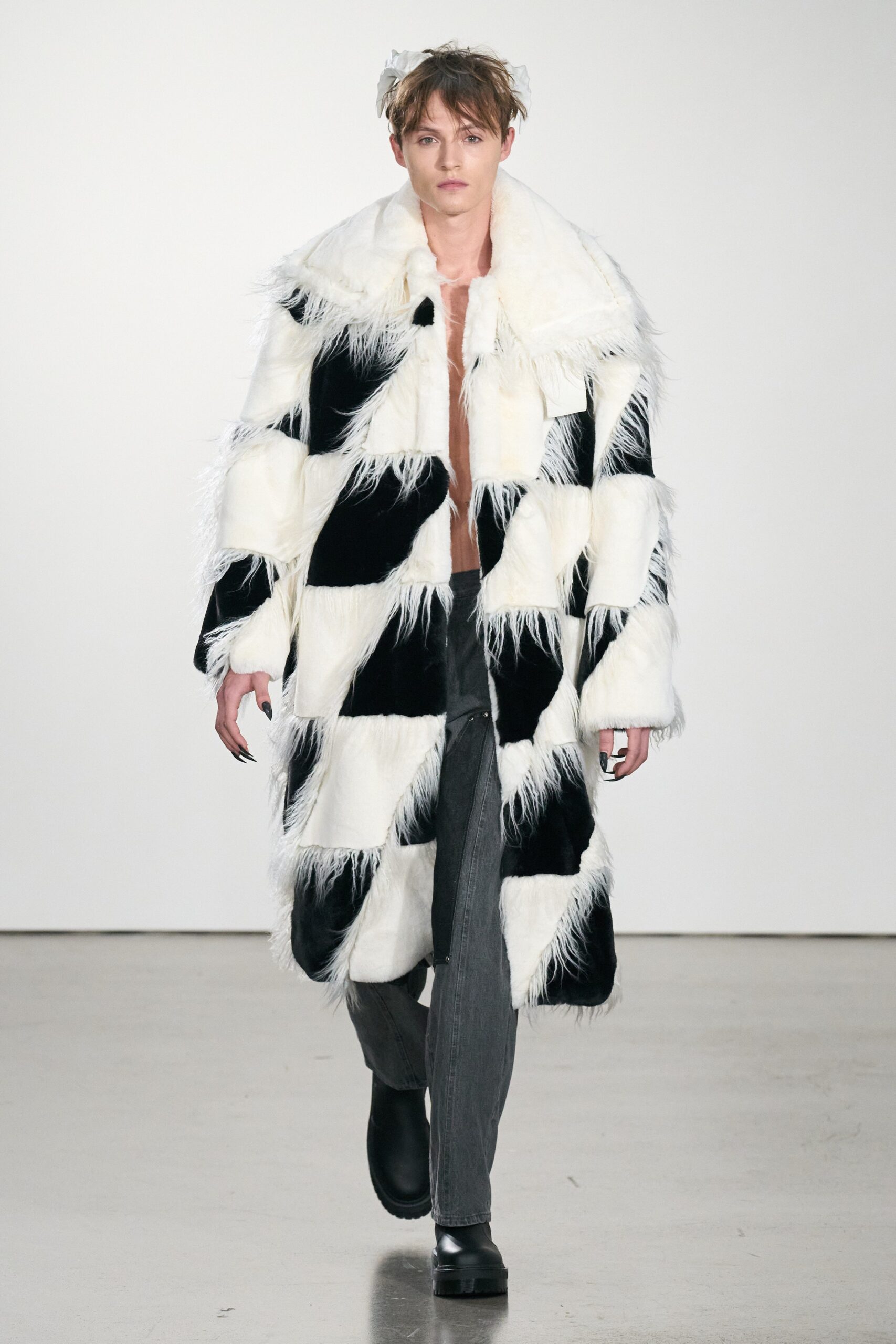 Private Policy F/W 23 Look 29
